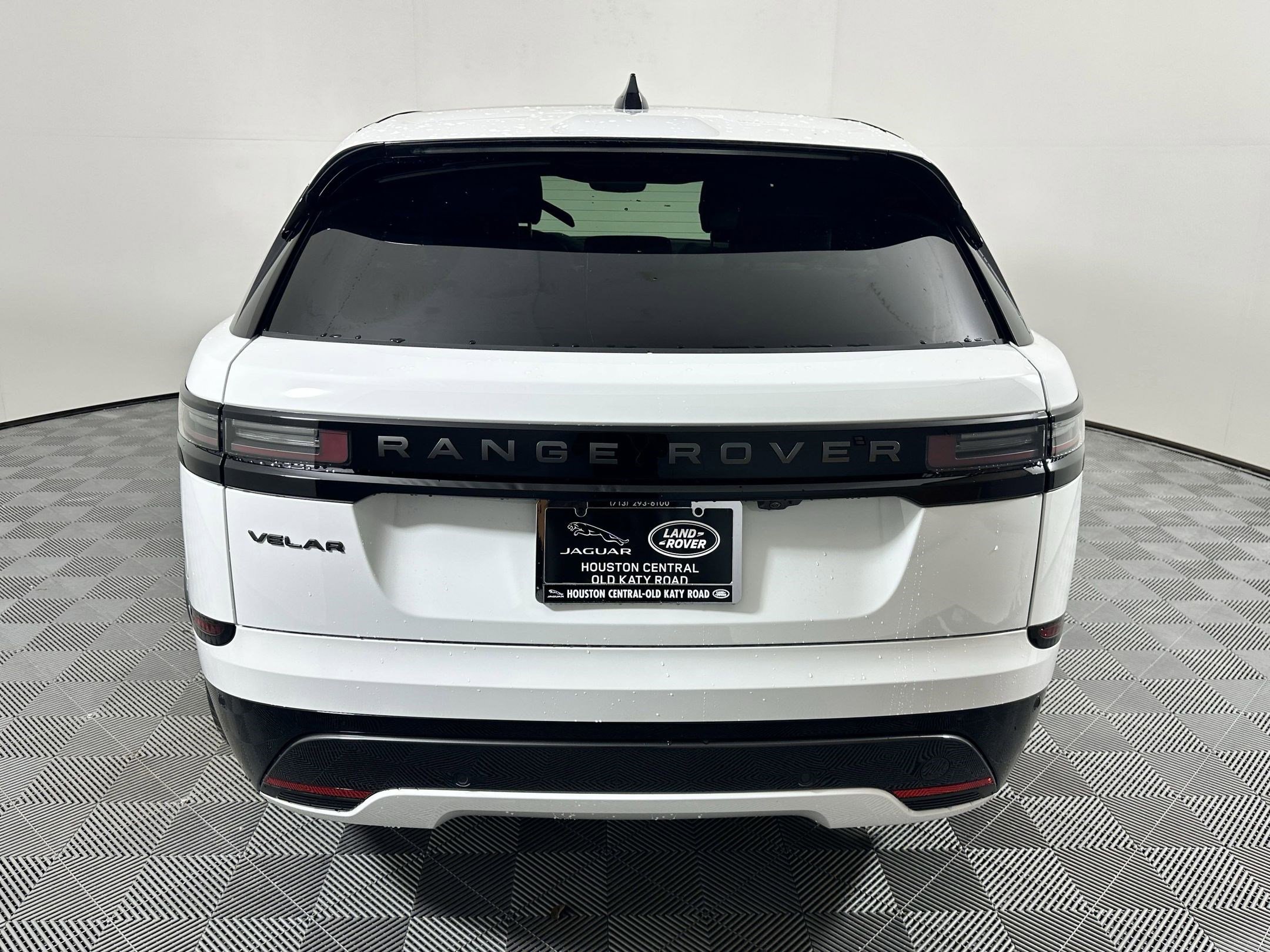 2026 Land Rover Range Rover Velar Dynamic SE - Photo 8