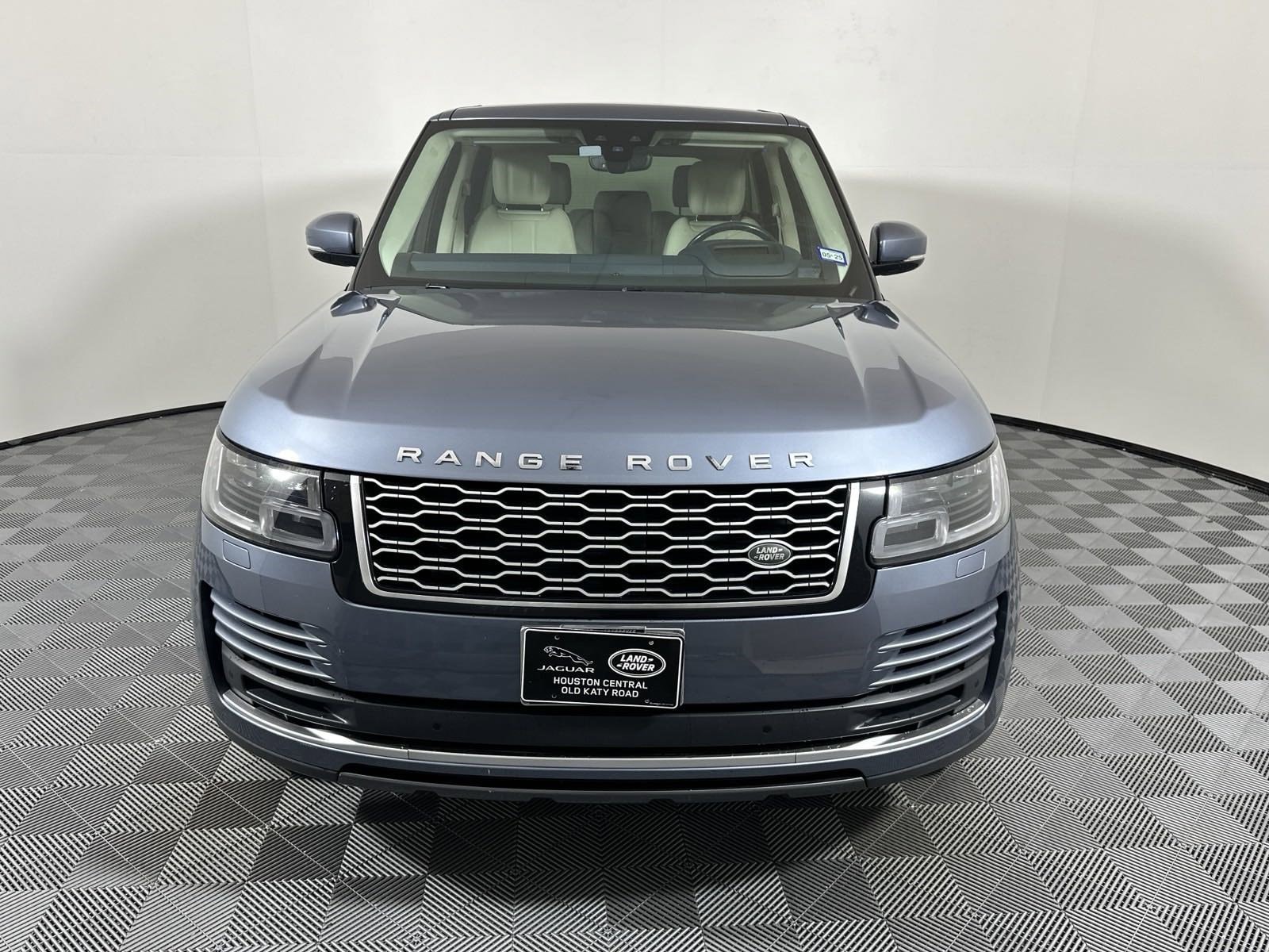 Used 2019 Land Rover Range Rover HSE with VIN SALGS2SV0KA550012 for sale in Houston, TX