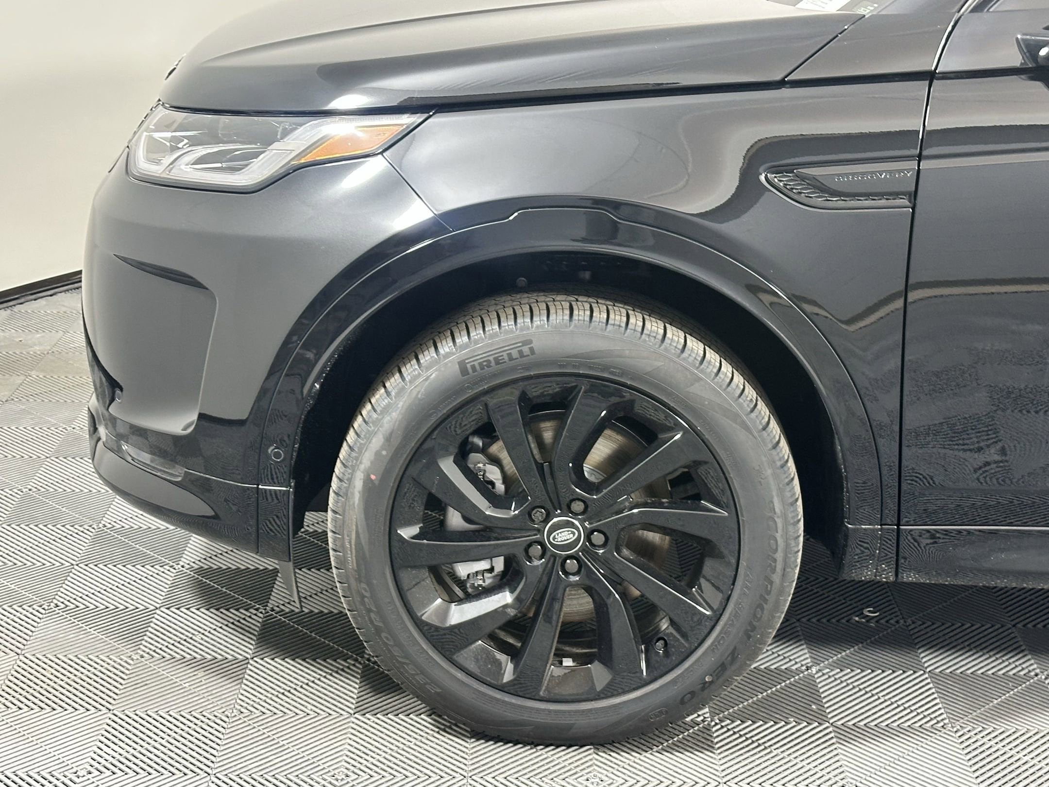 2025 Land Rover Discovery Sport S - Photo 9