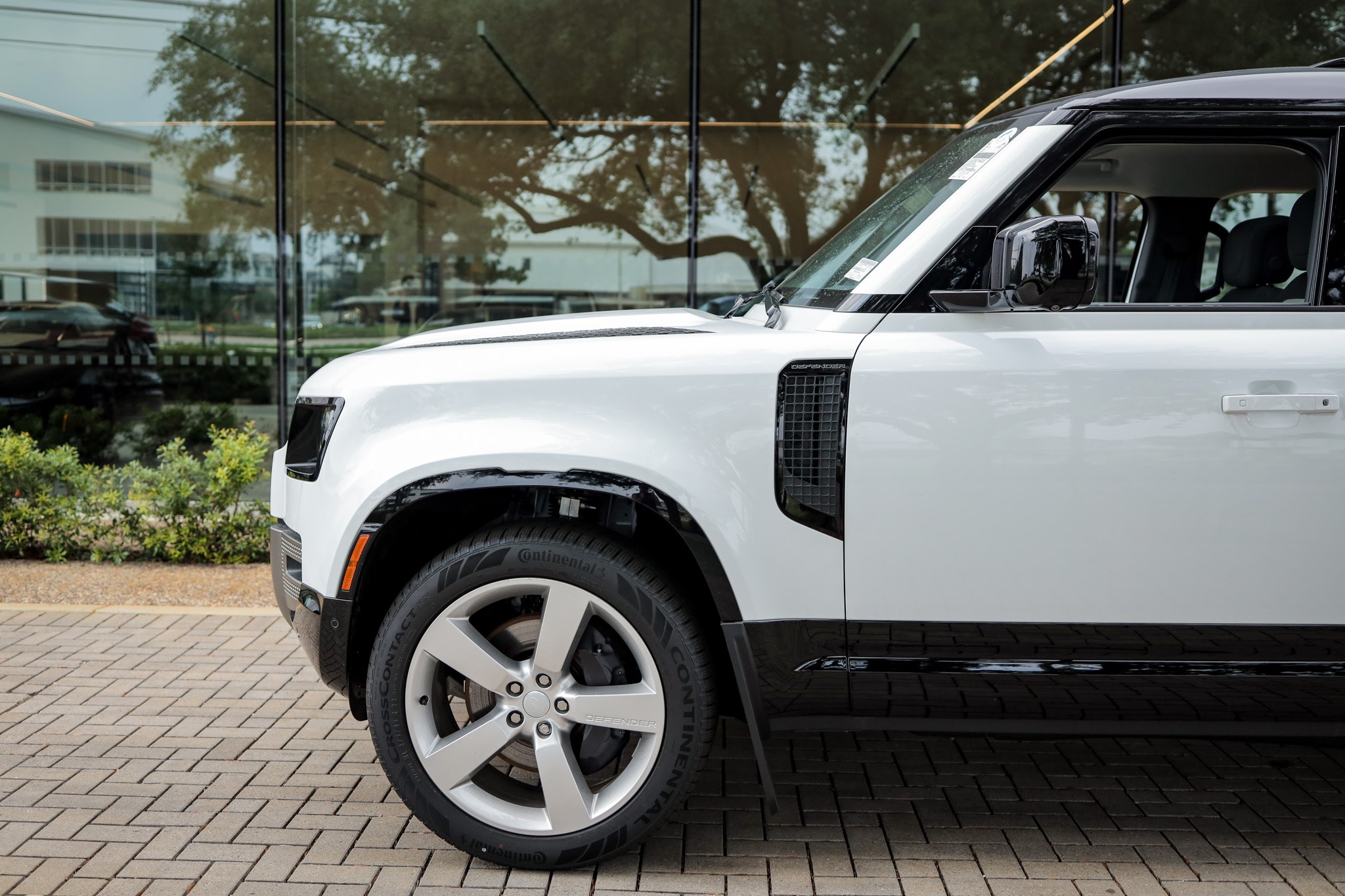 Land Rover Houston Central Land Rover Houston Central showroom
