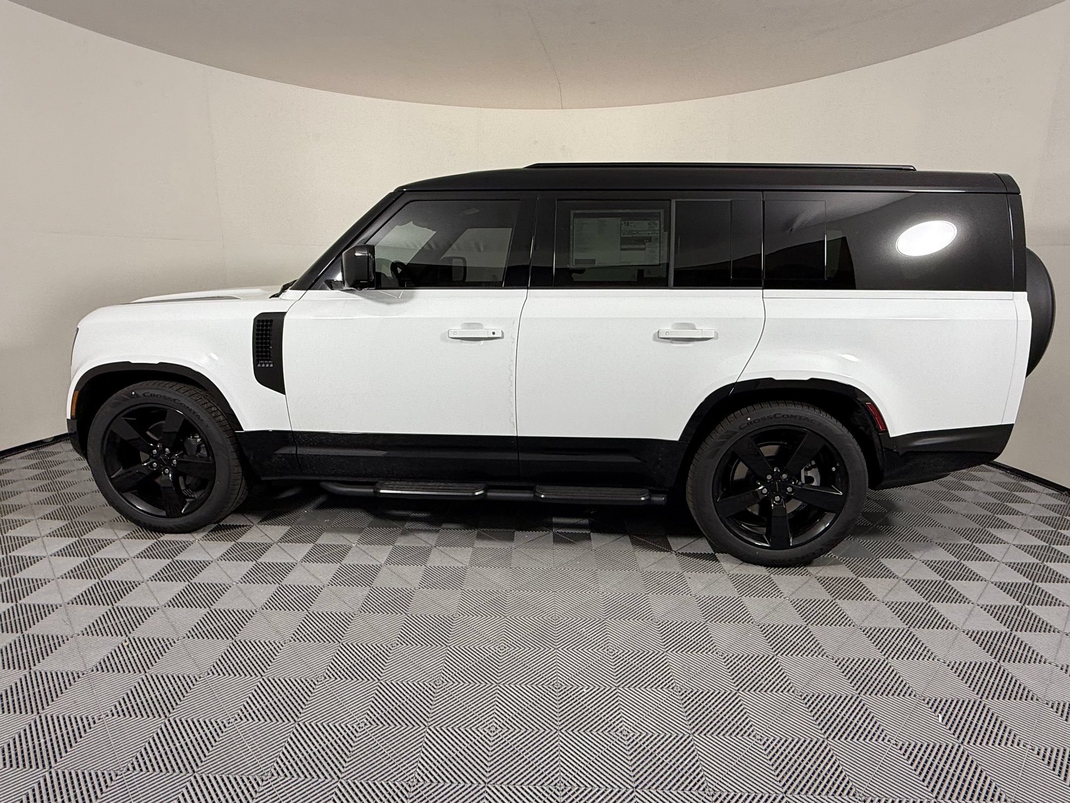 Used 2026 Land Rover Defender 130 X-Dynamic SE SUV for sale in Houston