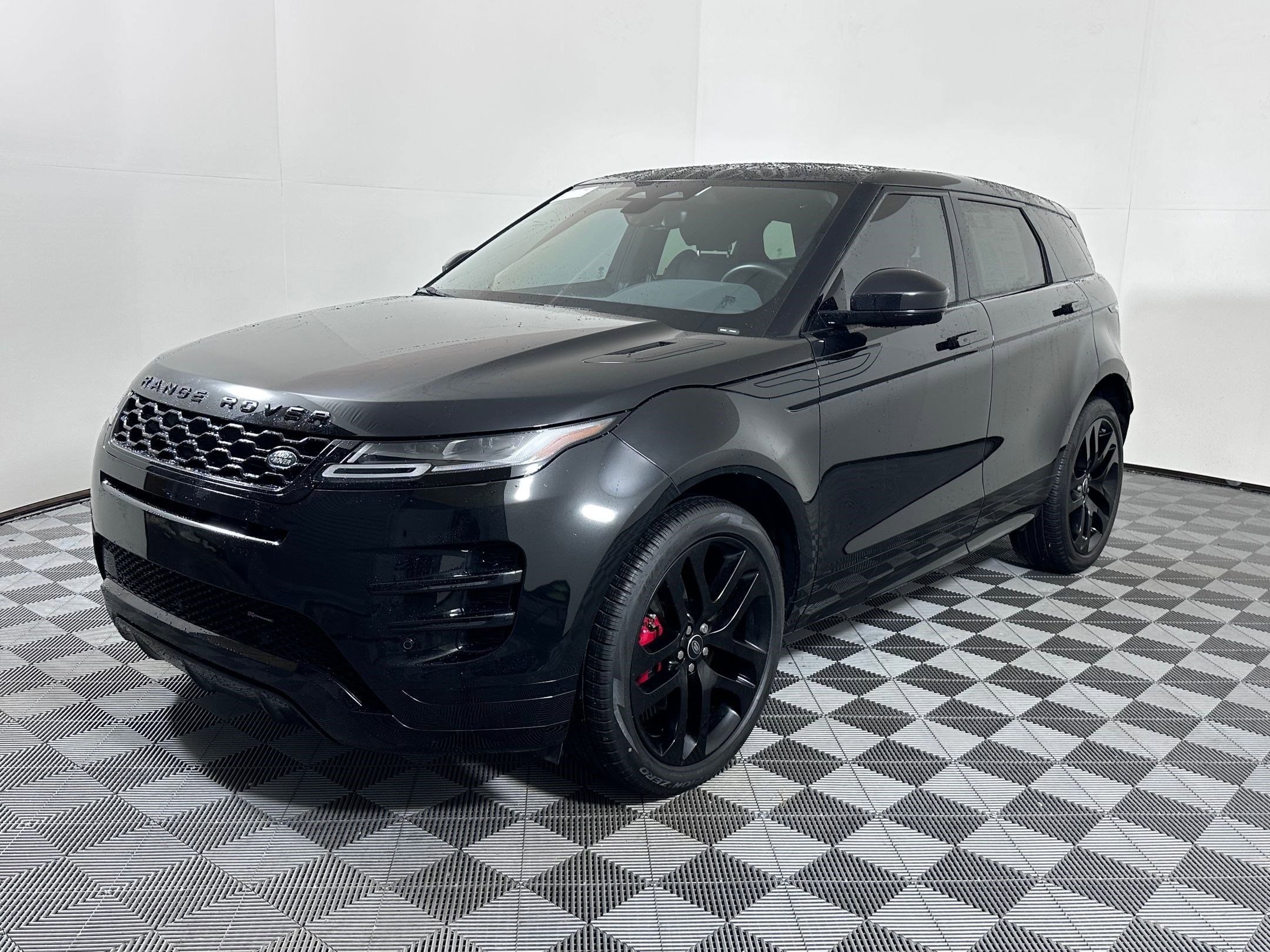 2023 Land Rover Range Rover Evoque SE's photo