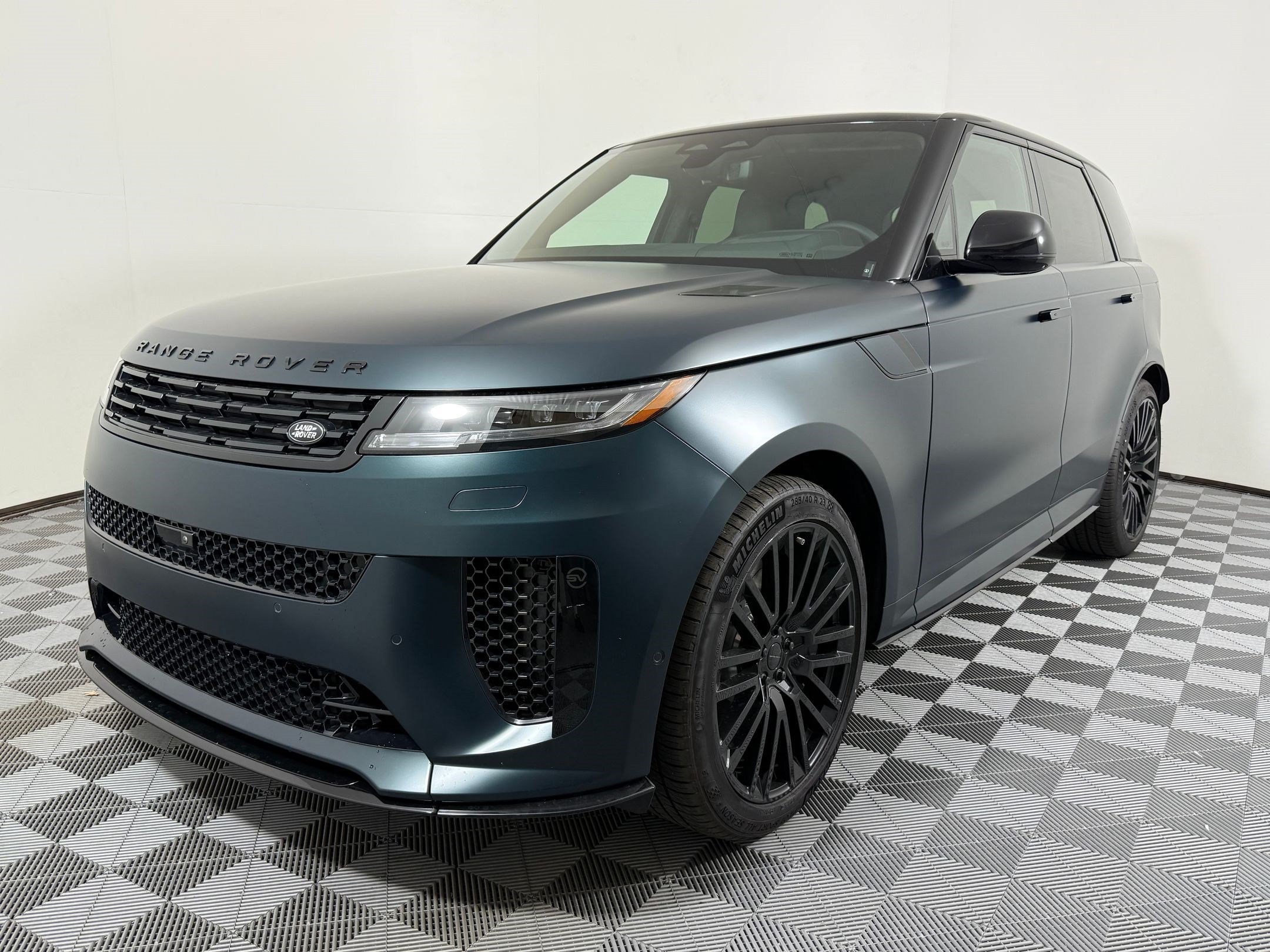 2026 Land Rover Range Rover Sport