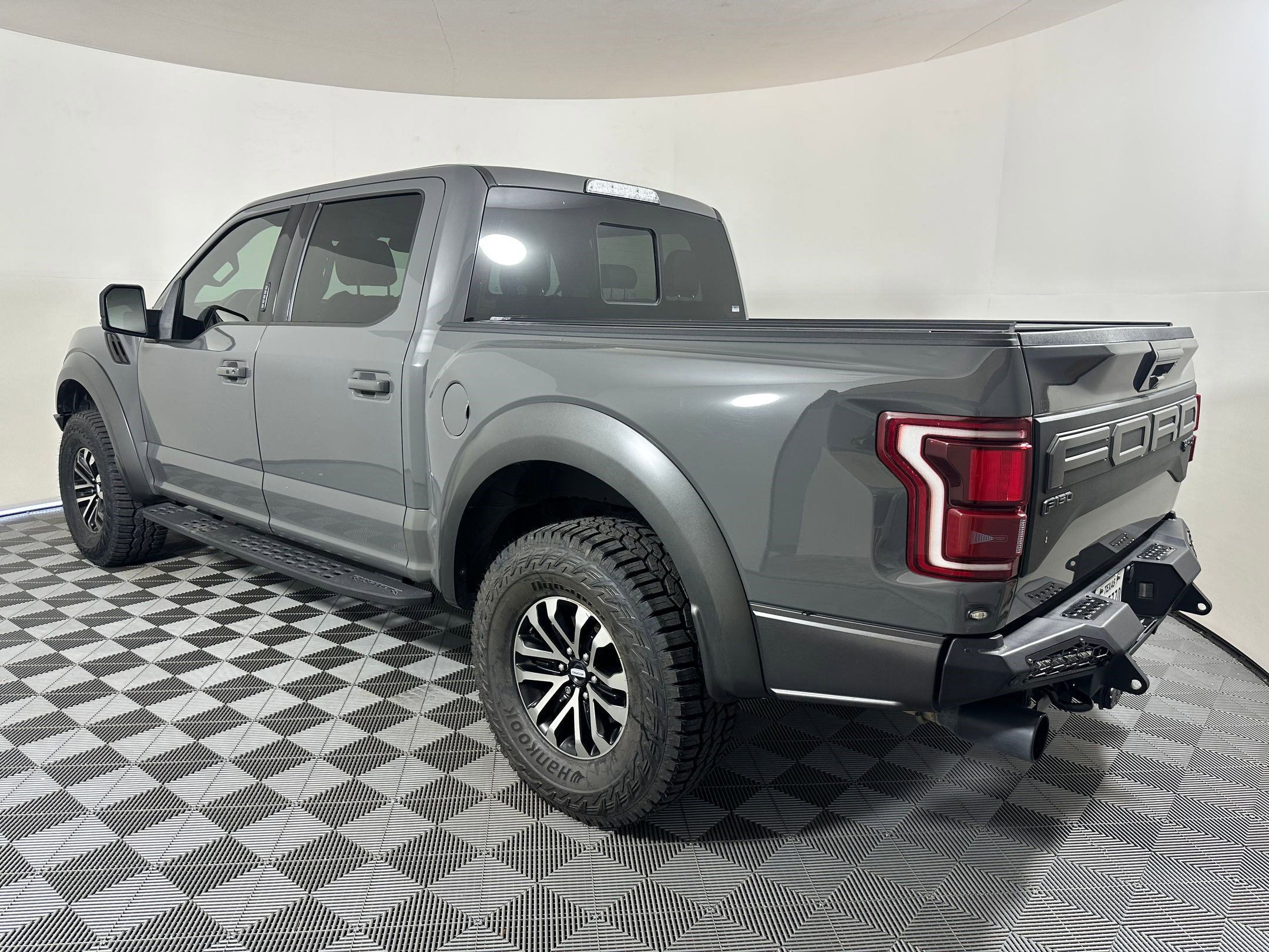 2020 Ford F-150 Raptor photo 3