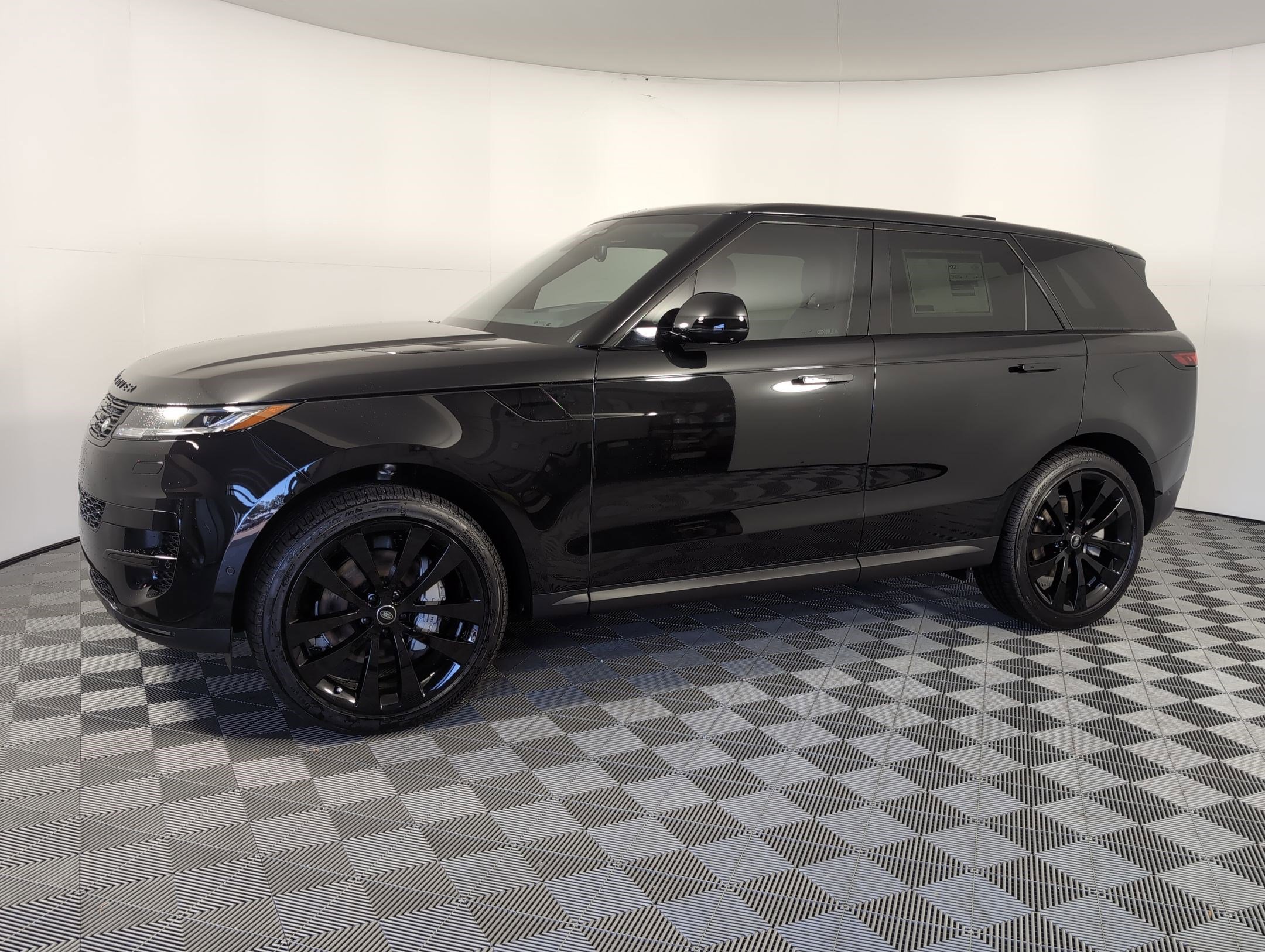 2025 Land Rover Range Rover Sport SE's photo