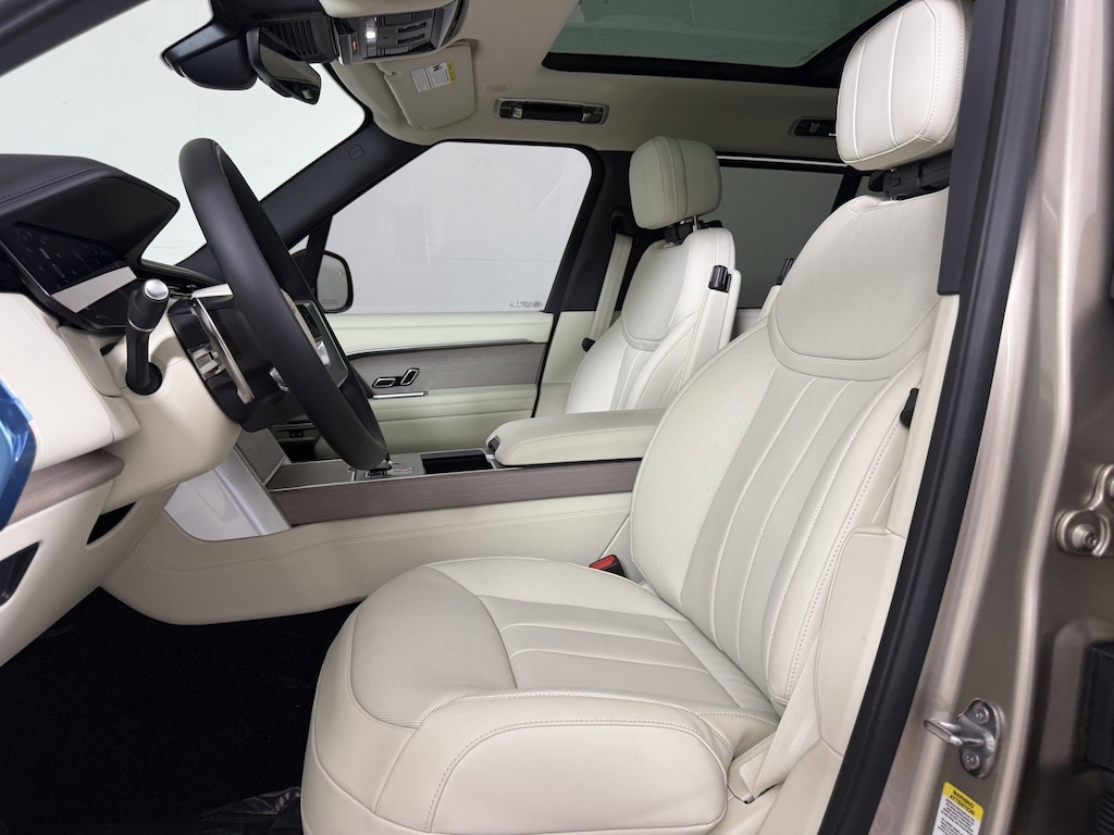 New 2026 Land Rover Range Rover SE SUV