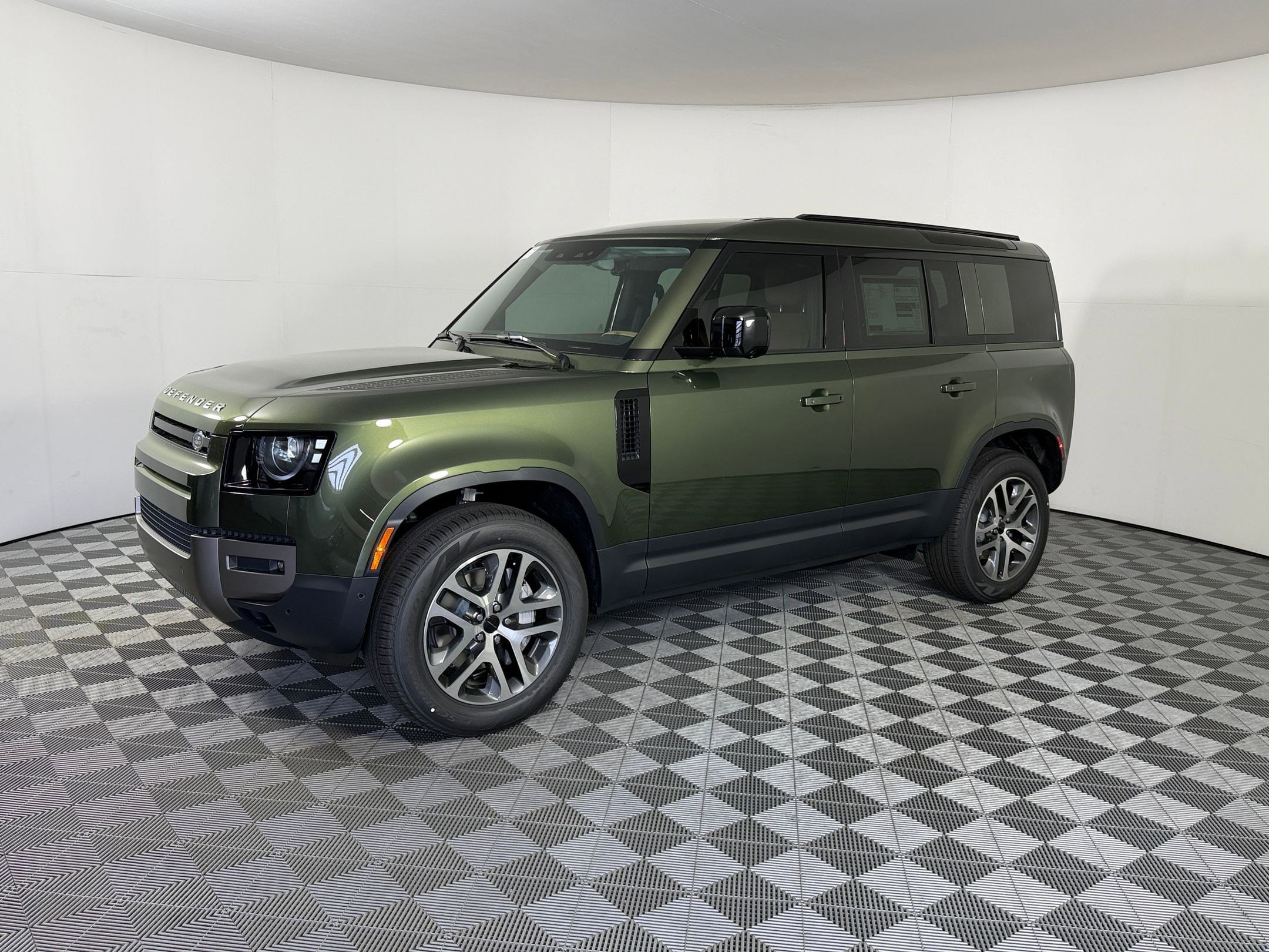 2026 Land Rover Defender 110