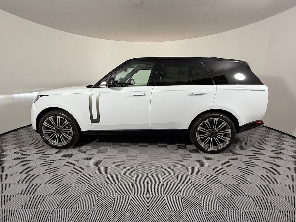 New 2026 Land Rover Range Rover SE SUV