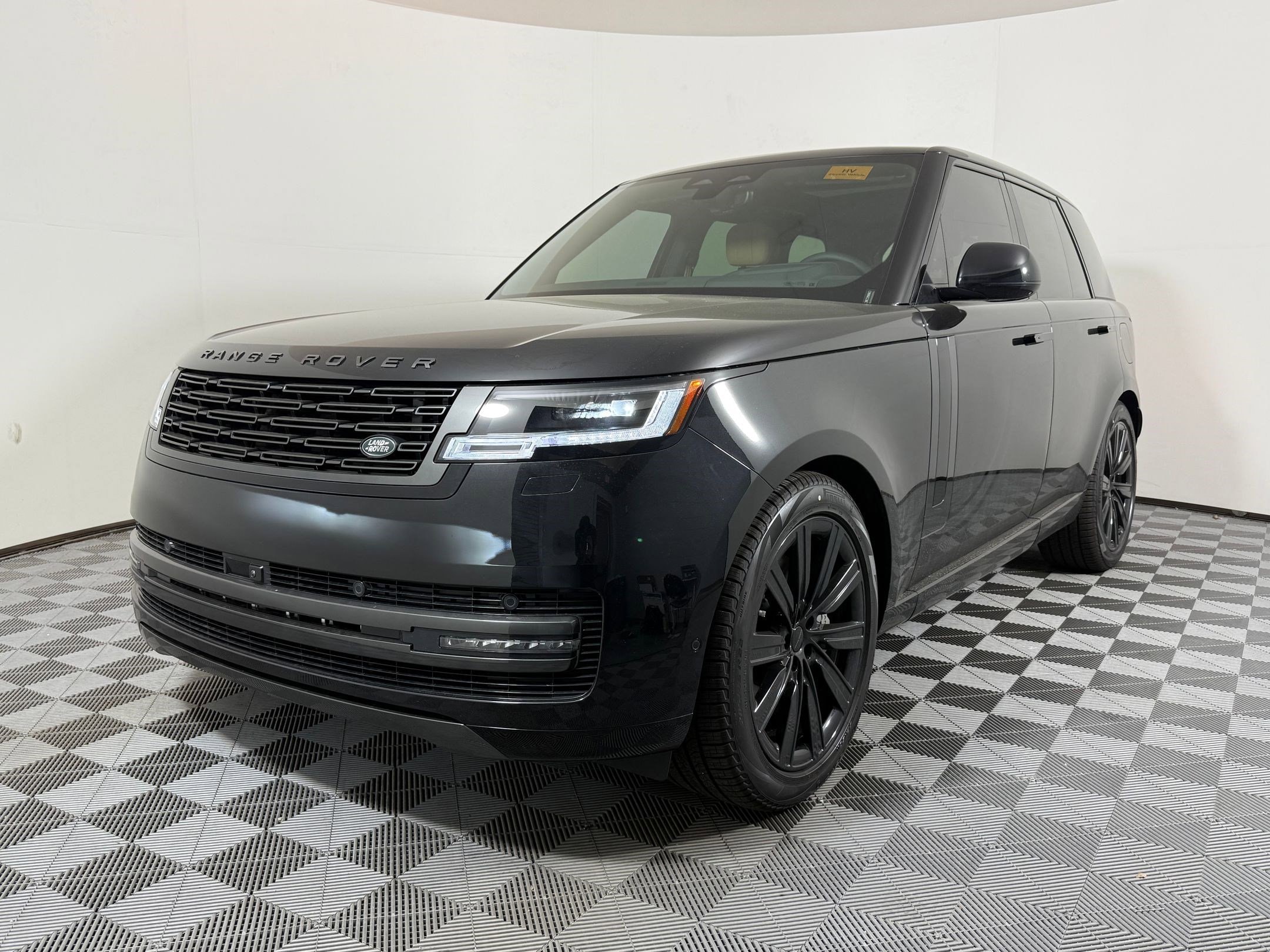 2026 Land Rover Range Rover 3.0 PHEV SE SWB's photo