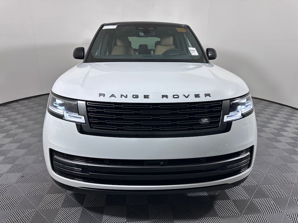 New 2025 Land Rover Range Rover SE 550PS SUV
