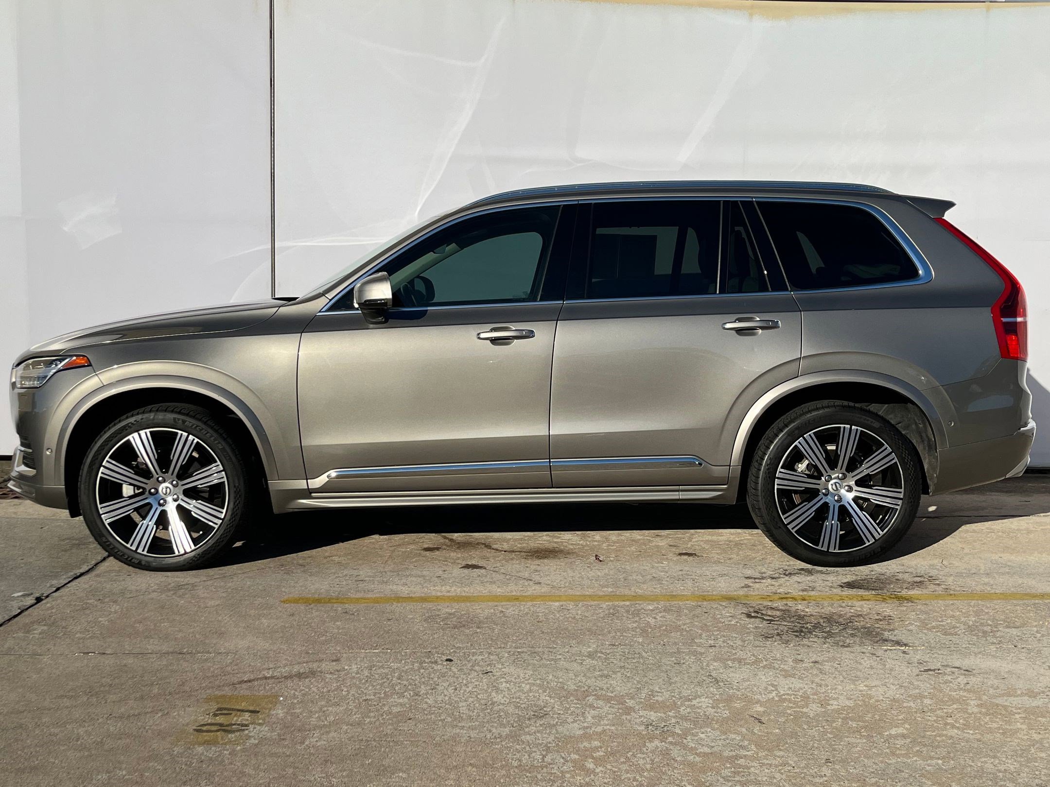 2021 Volvo XC90 T6 Inscription photo 2