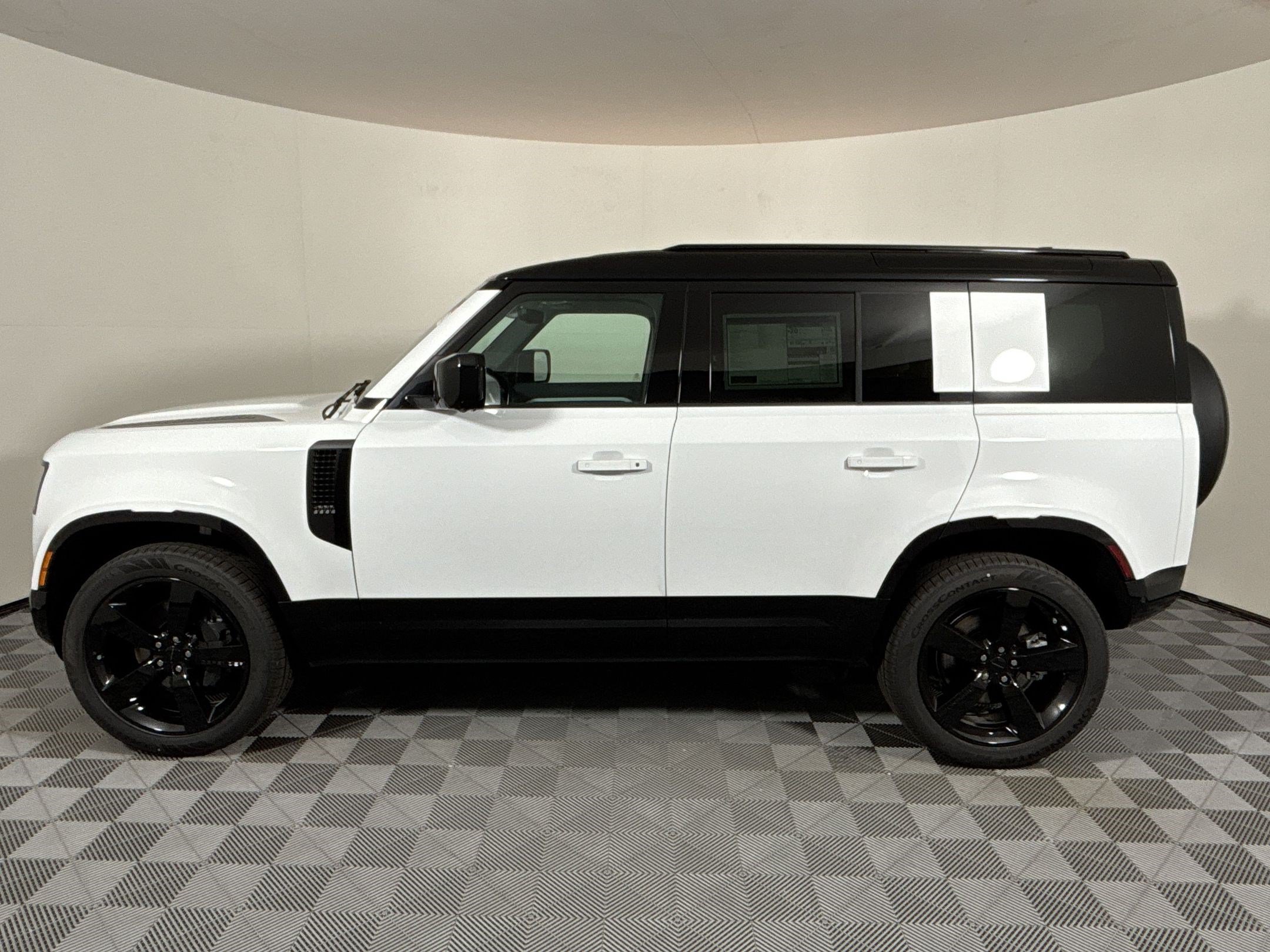 2026 Land Rover Defender 110 X-Dynamic SE SUV