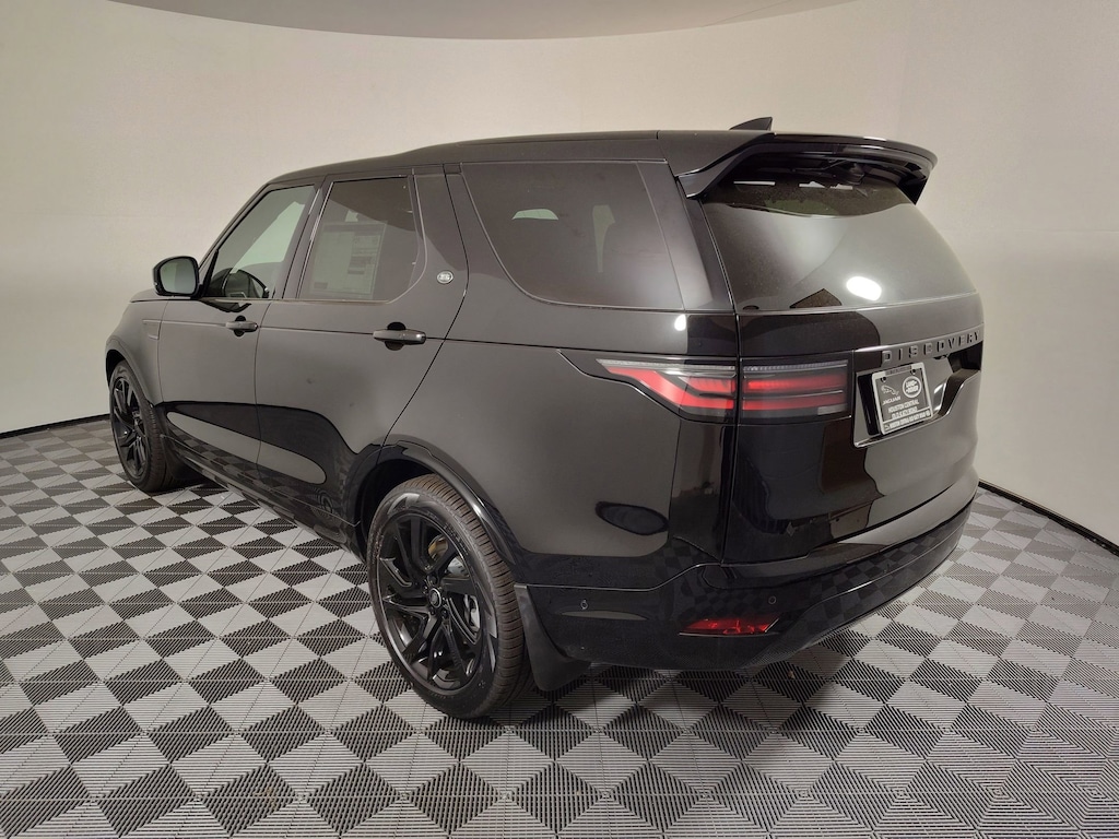 Certified 2025 Land Rover Discovery Dynamic SE SUV