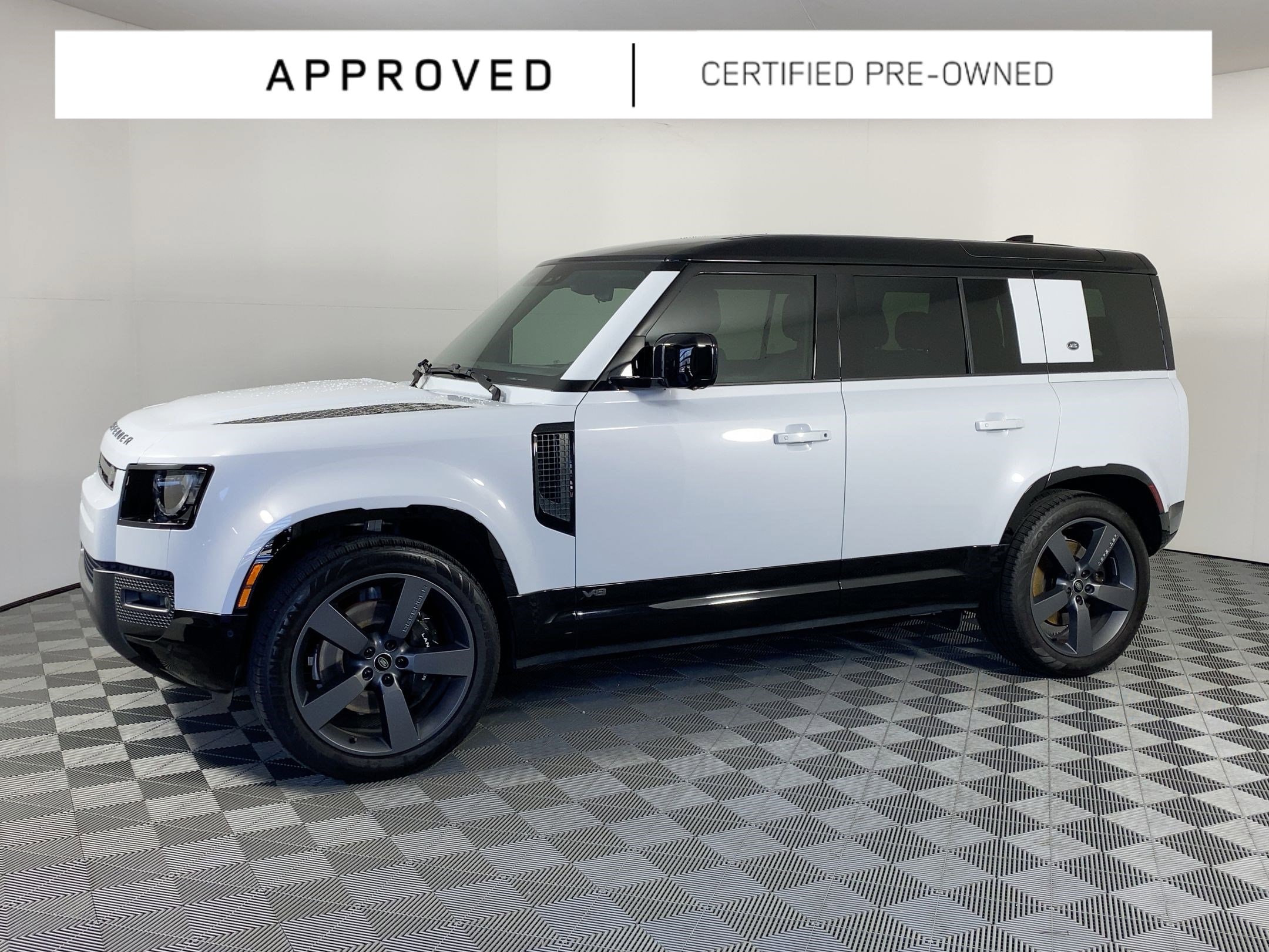 2023 Land Rover Defender V8