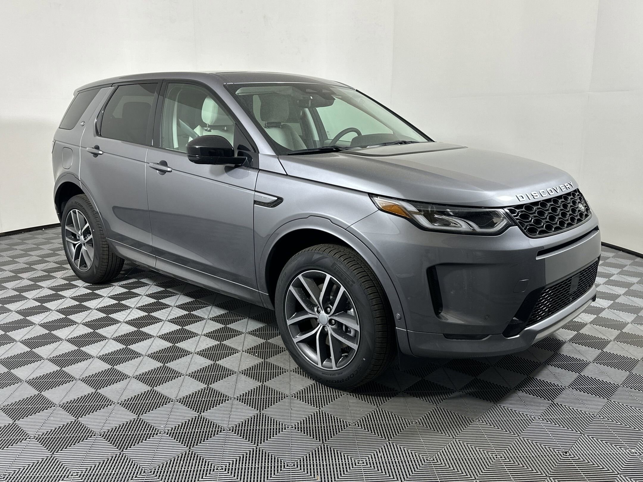 2025 Land Rover Discovery Sport S - Photo 6