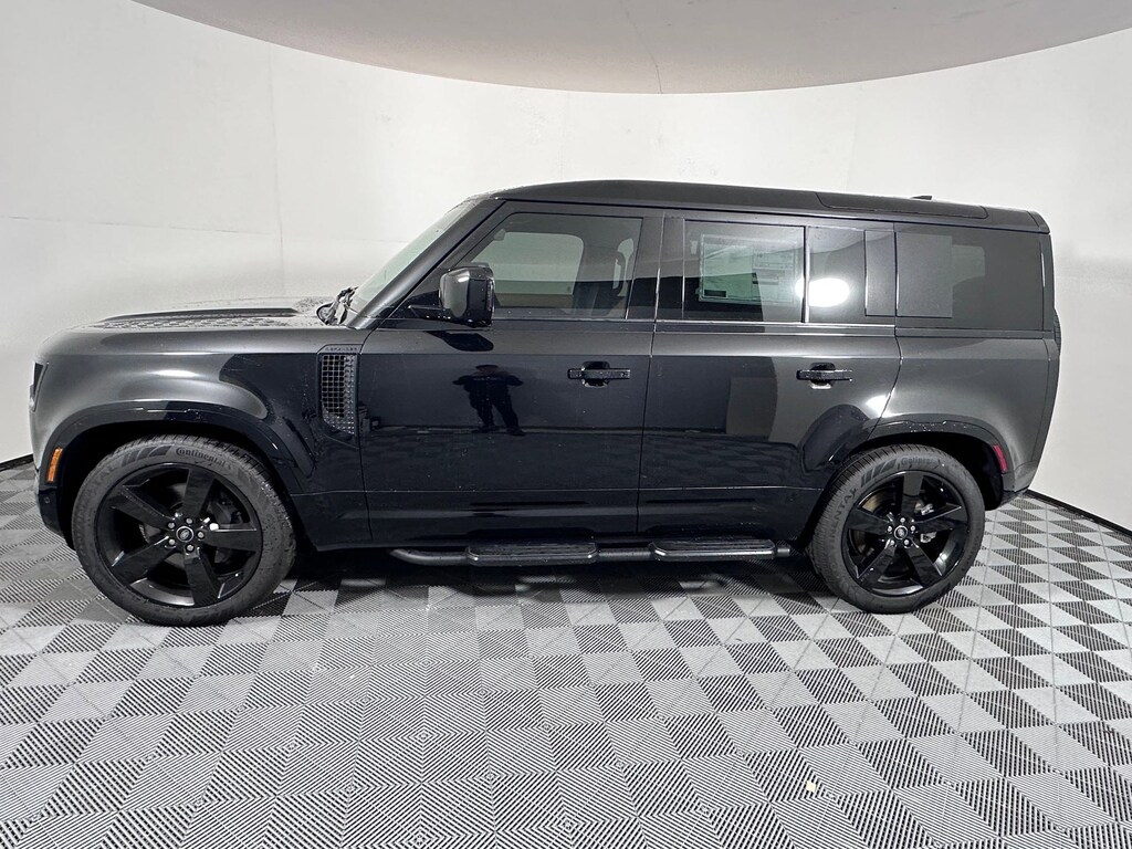 New 2025 Land Rover Defender 110 X-Dynamic SE SUV