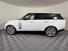 2026 Land Rover Range Rover SE SUV