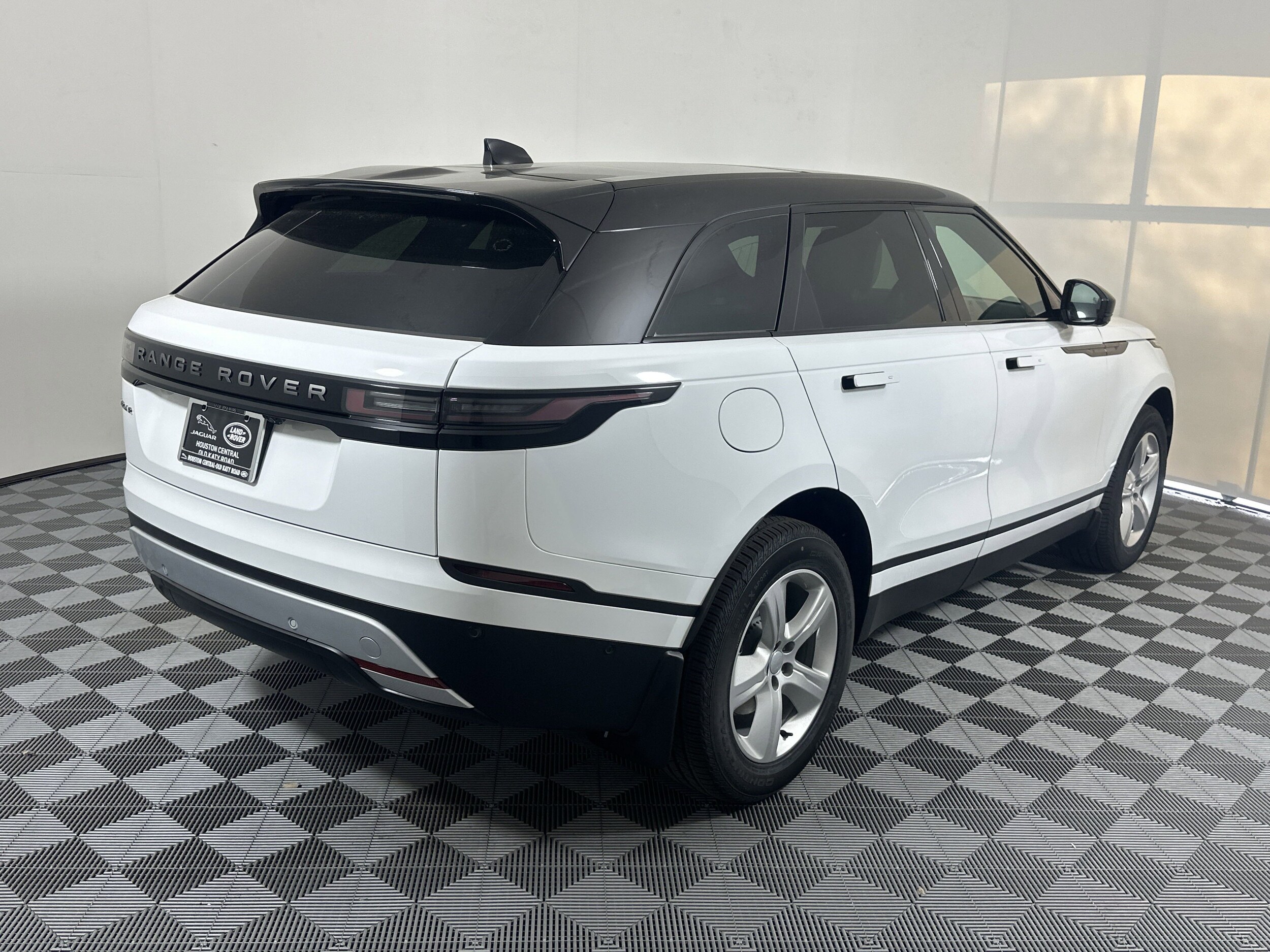 2026 Land Rover Range Rover Velar P250 S photo 2