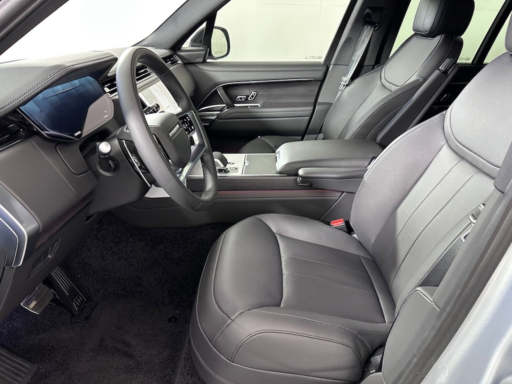 New 2025 Land Rover Range Rover SE SUV