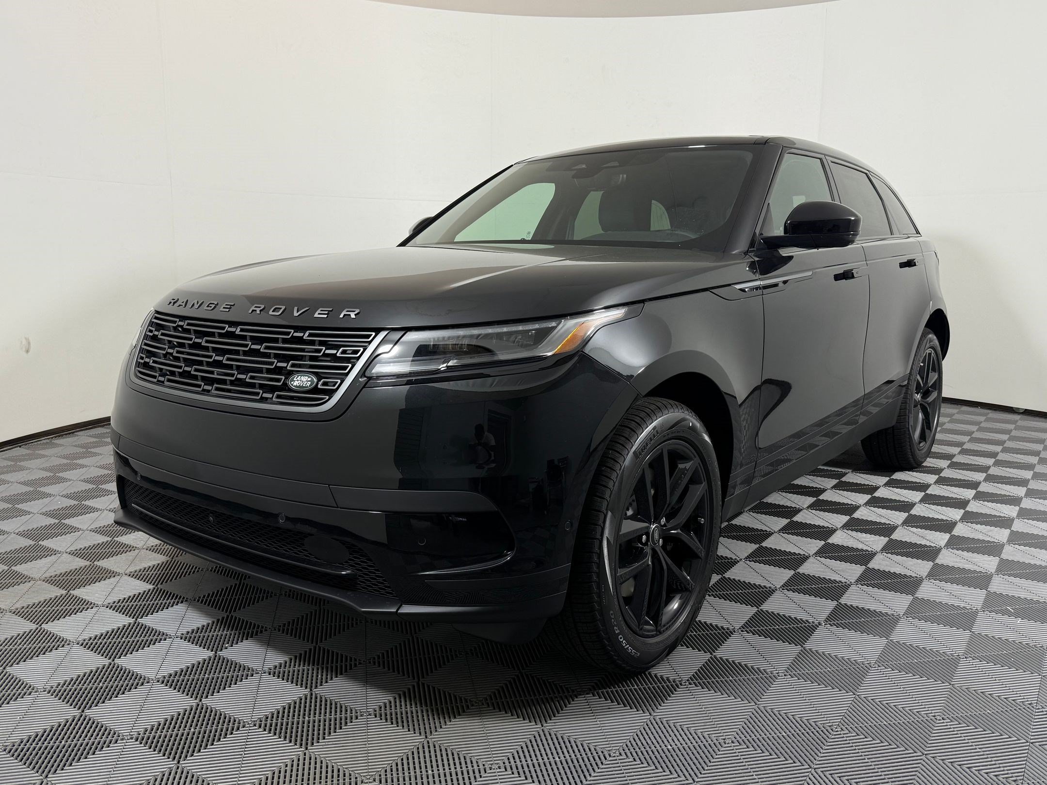 2026 Land Rover Range Rover Velar