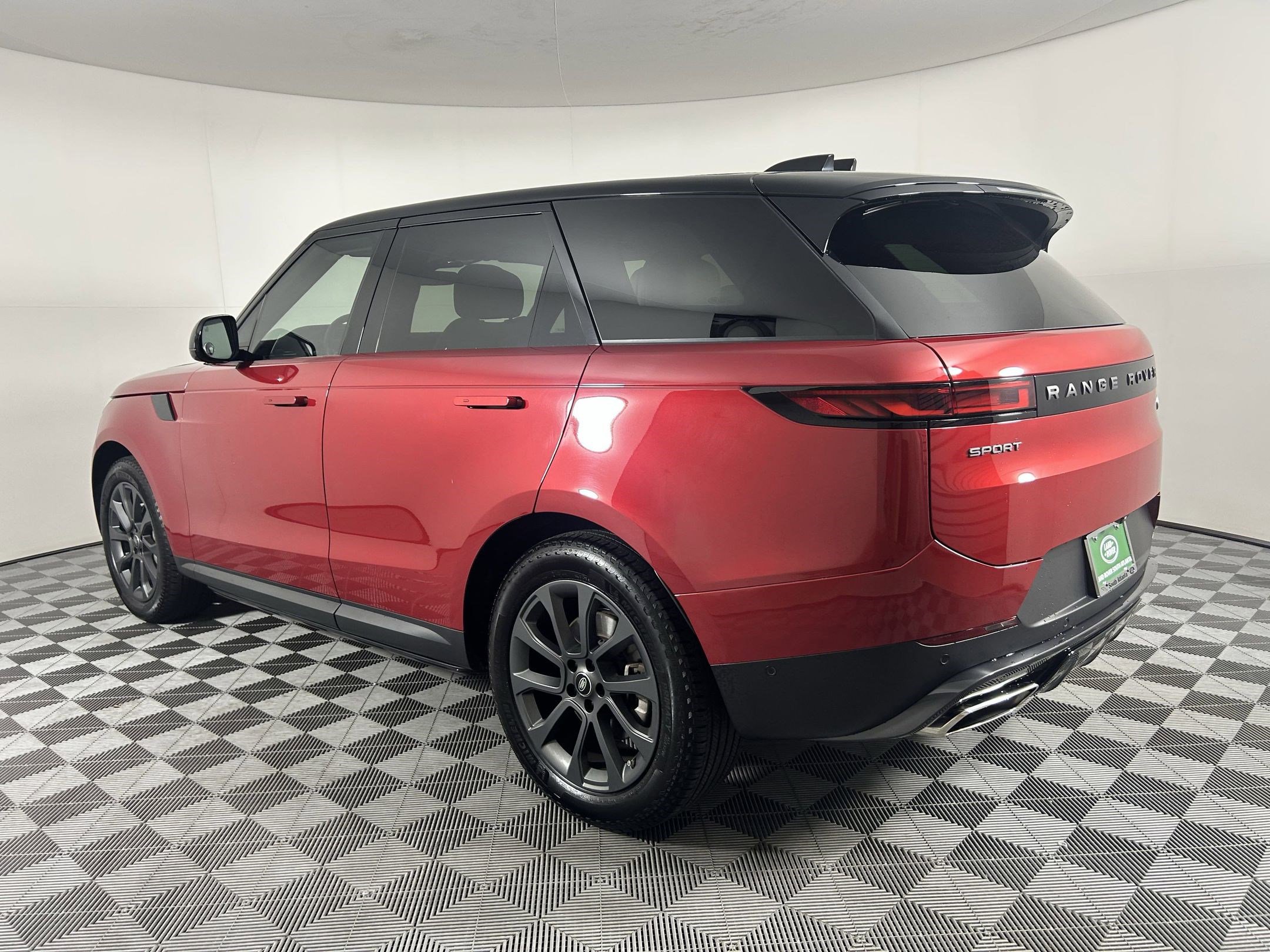 2023 Land Rover Range Rover Sport SE photo 3