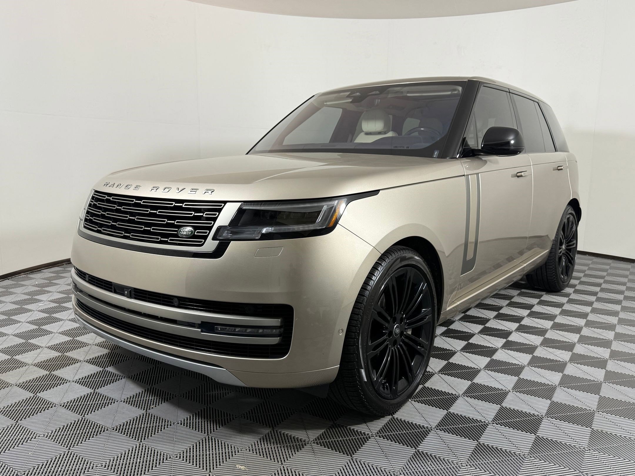 2023 Land Rover Range Rover 4.4 SE SWB's photo