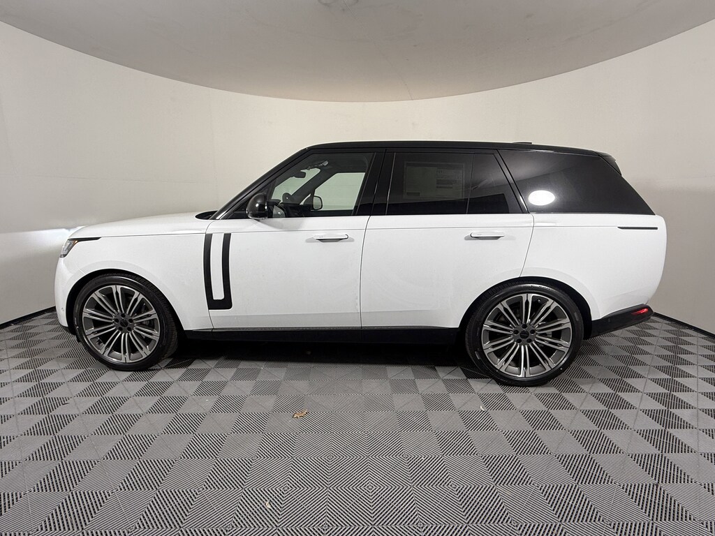 New 2026 Land Rover Range Rover SE SUV