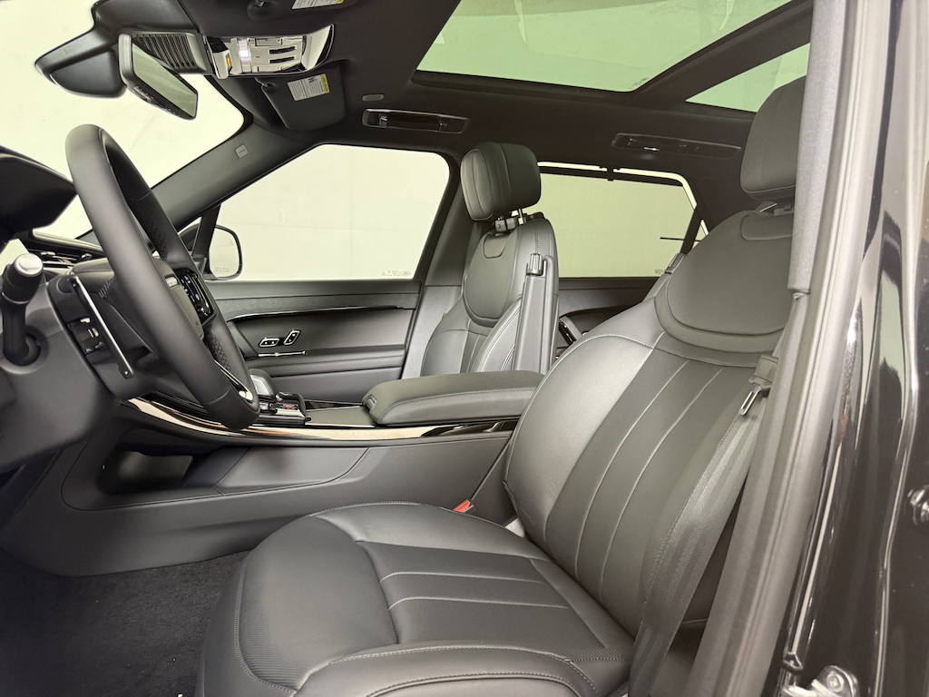 New 2026 Land Rover Range Rover Sport Dynamic SE SUV