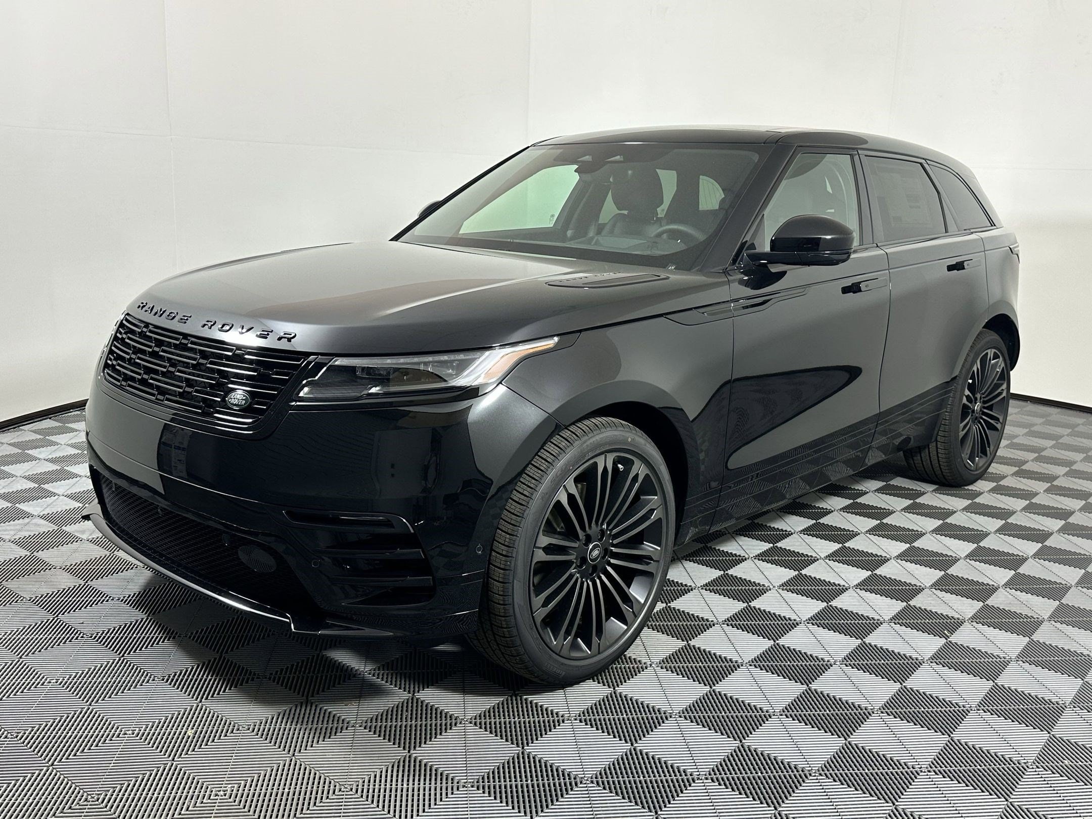 Range Rover Velar Dynamic SE SUV