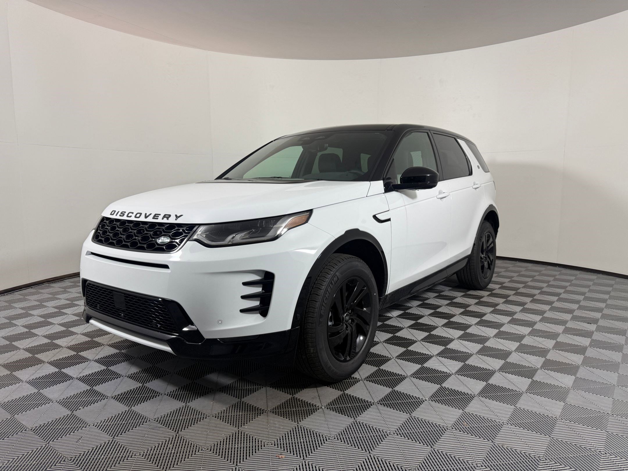 2026 Land Rover Discovery Sport Landmark