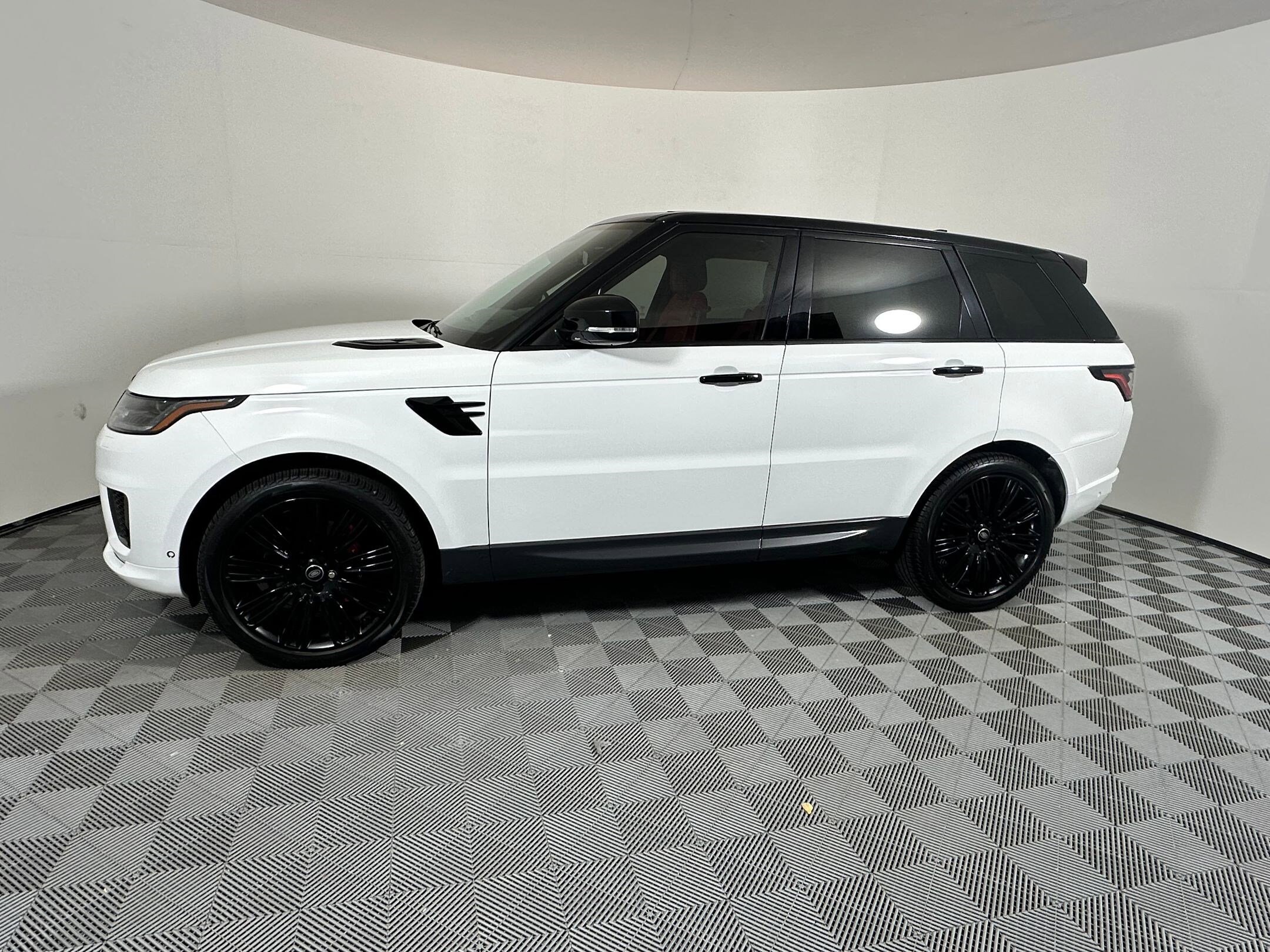 2022 Land Rover Range Rover Sport HSE Dynamic photo 2