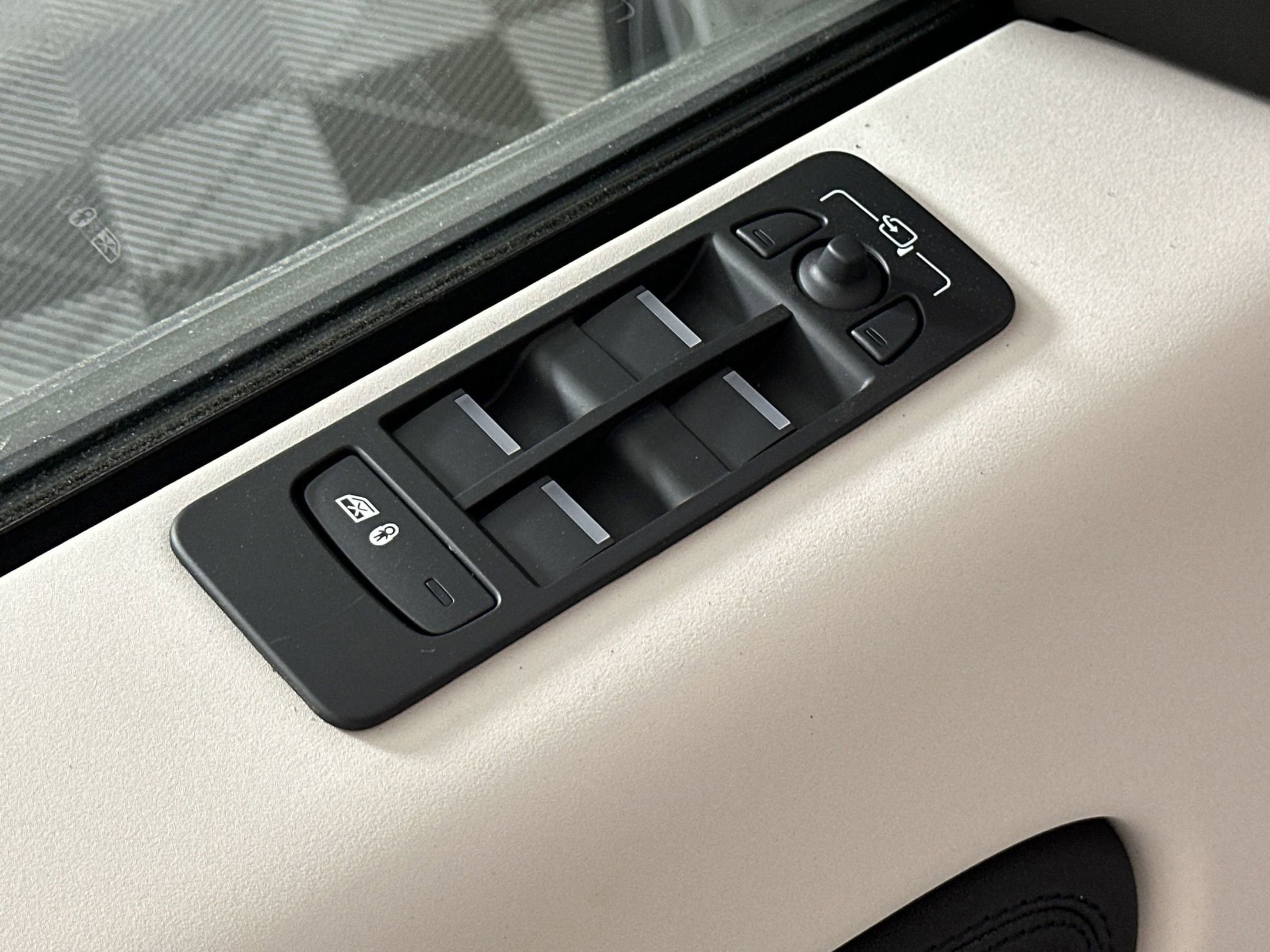 2025 Land Rover Discovery Sport S - Photo 21
