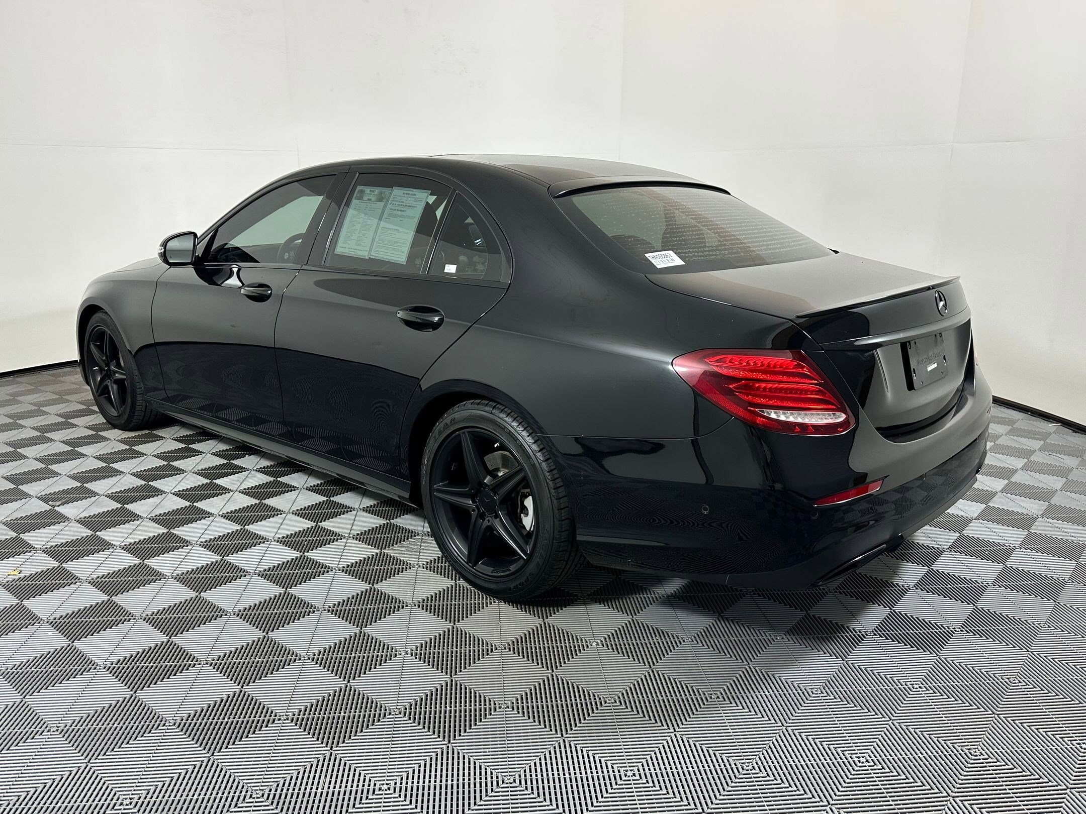 2017 Mercedes Benz E 300 Sedan photo 2