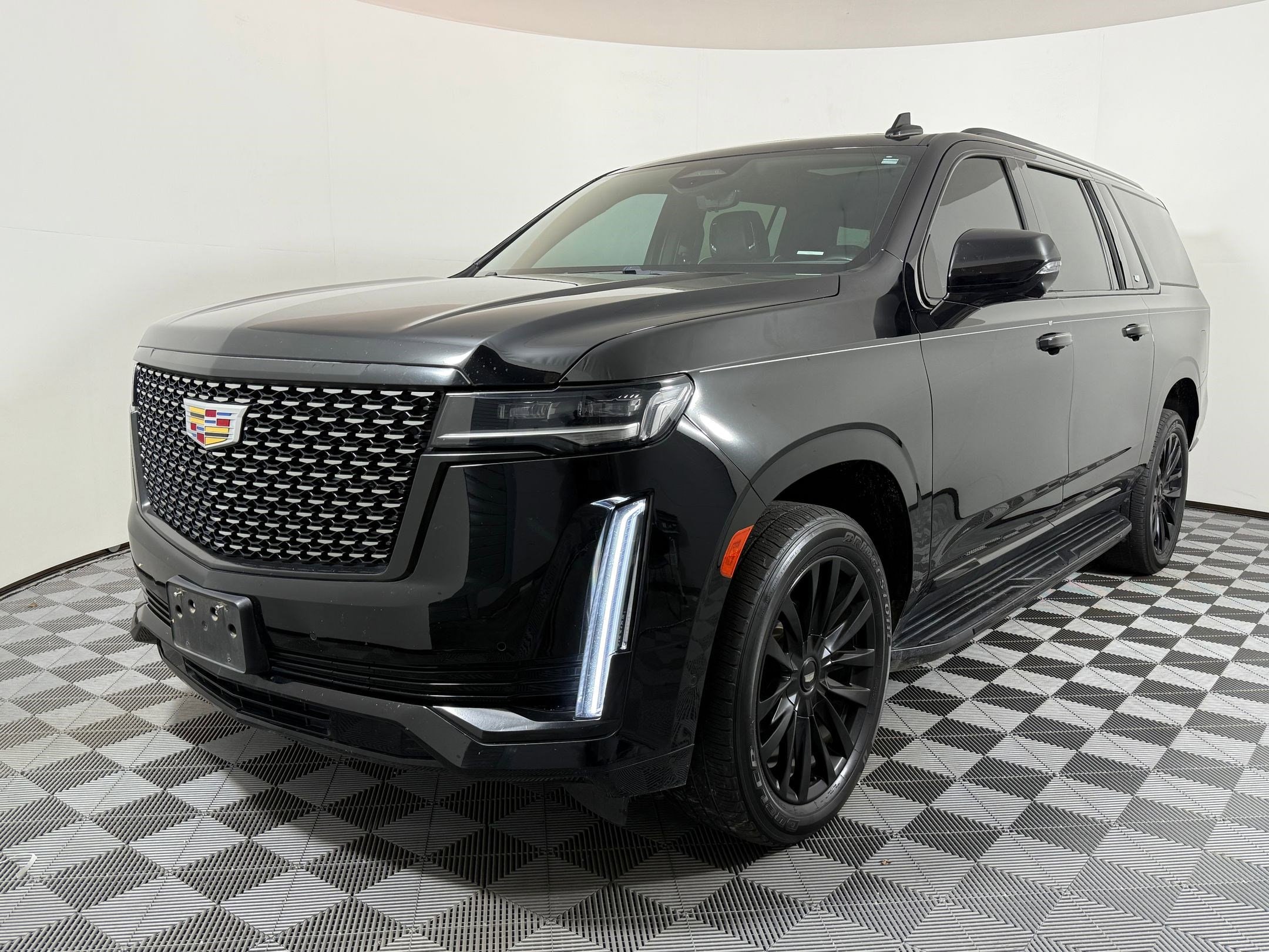 2023 Cadillac Escalade ESV 4WD Premium Luxury's photo