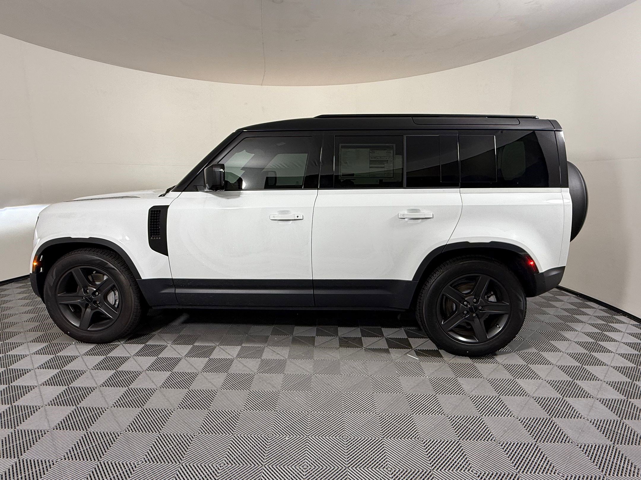 2026 Land Rover Defender 110 S SUV