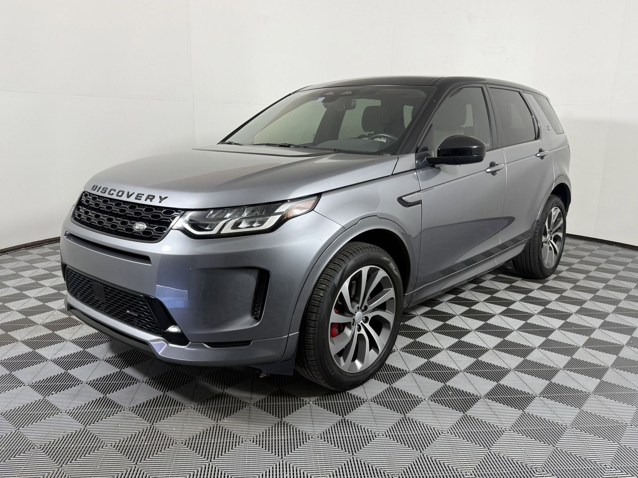 2023 Land Rover Discovery Sport S's photo
