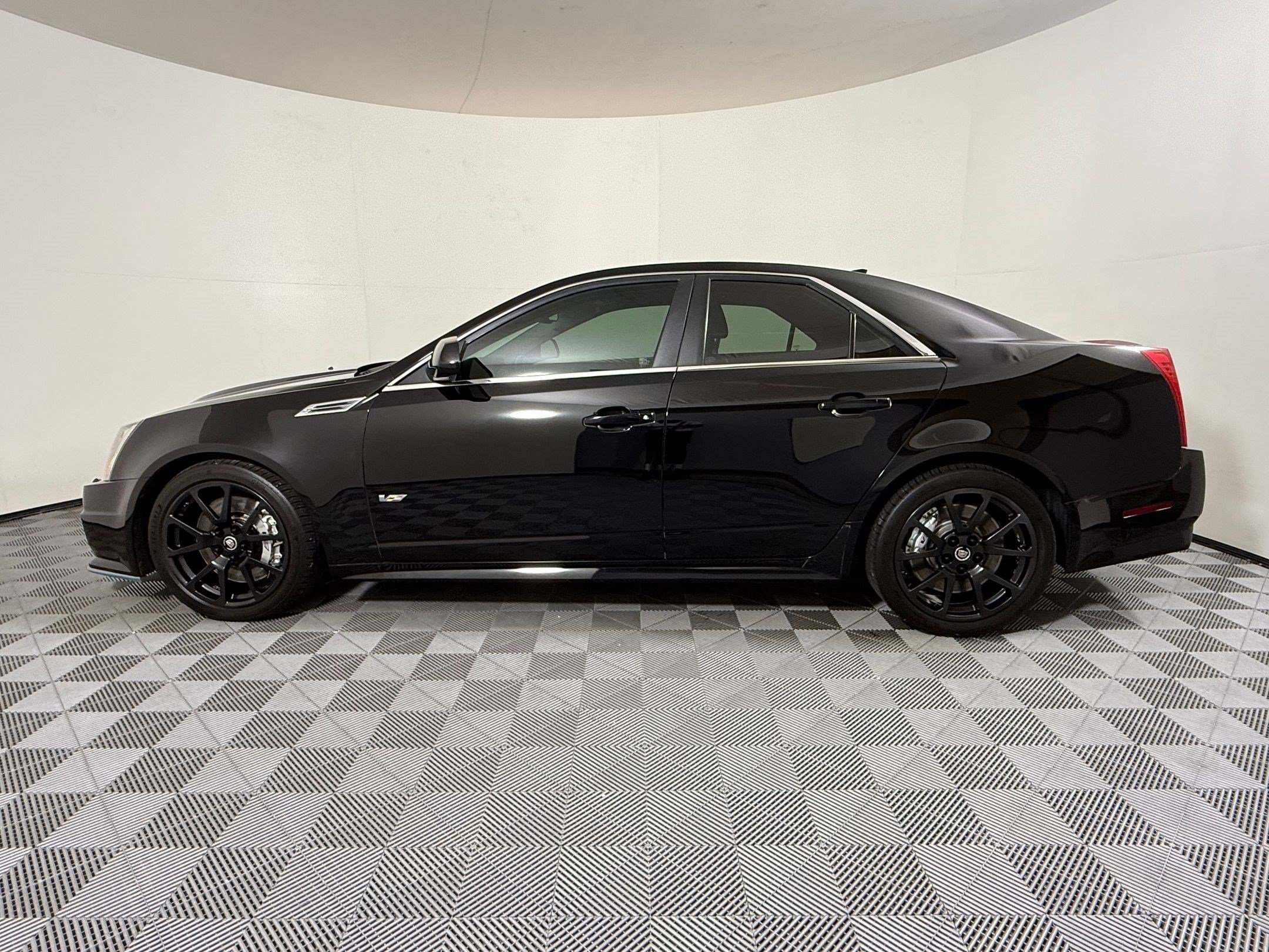 CTS-V 4dr Sdn Sedan