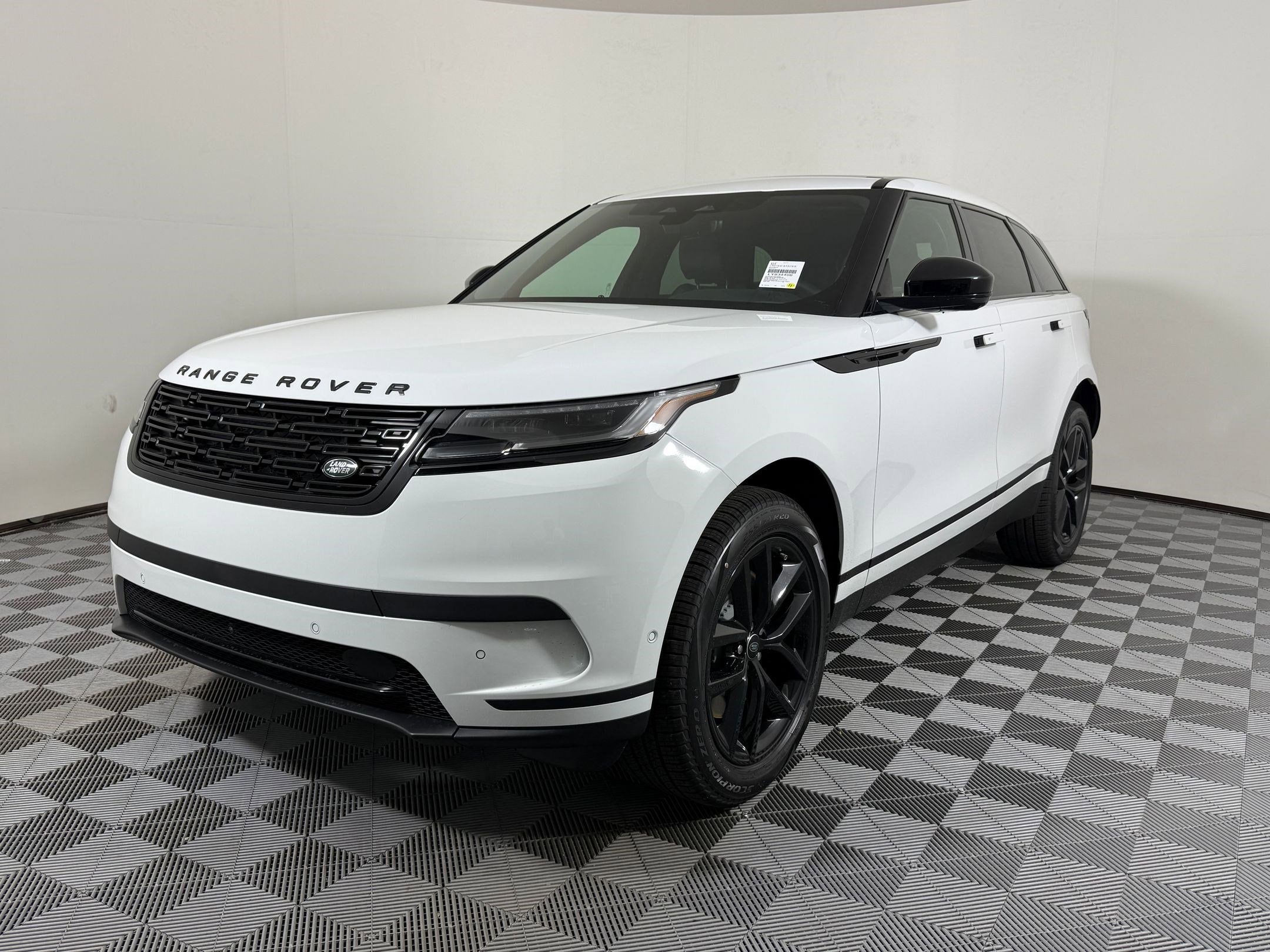 2026 Land Rover Range Rover Velar P250 S's photo