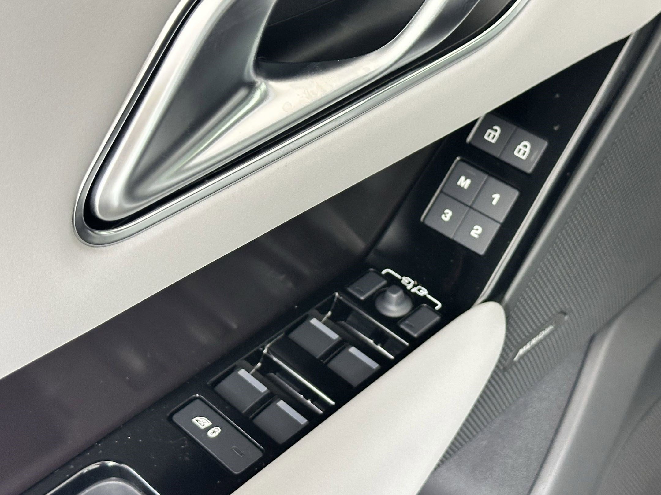 2026 Land Rover Range Rover Velar Dynamic SE - Photo 20