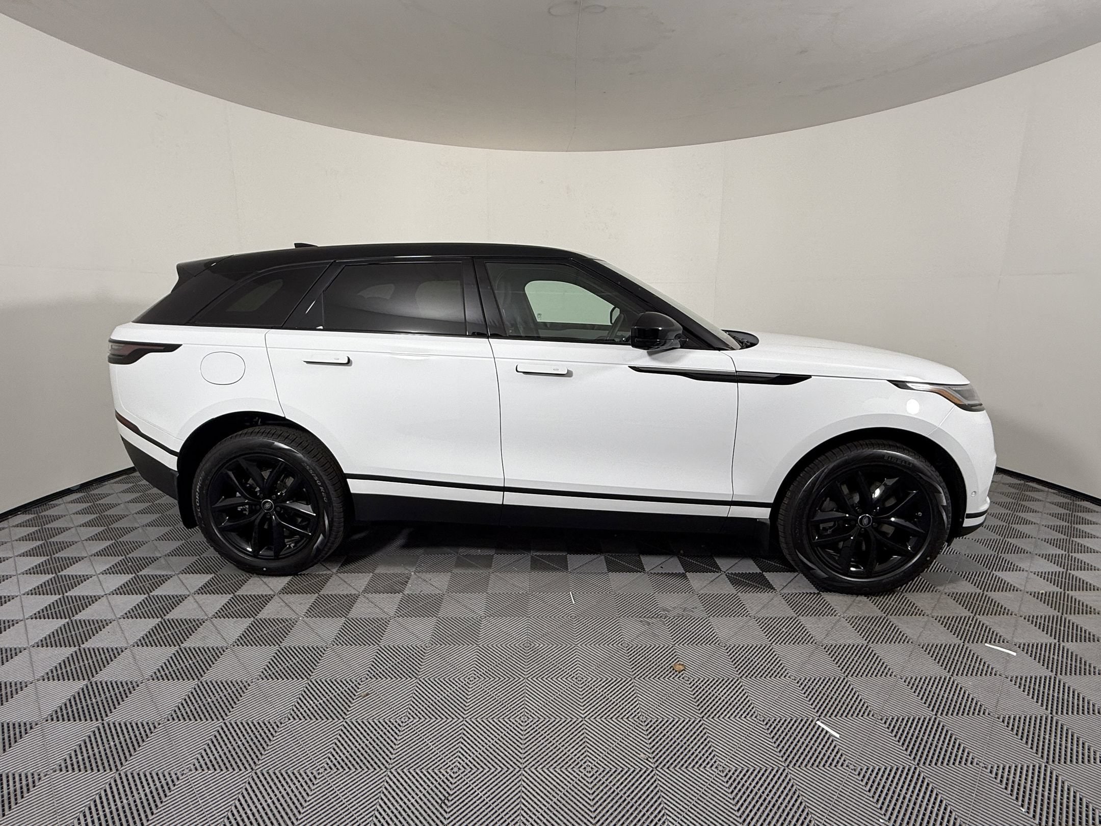 Range Rover Velar S SUV