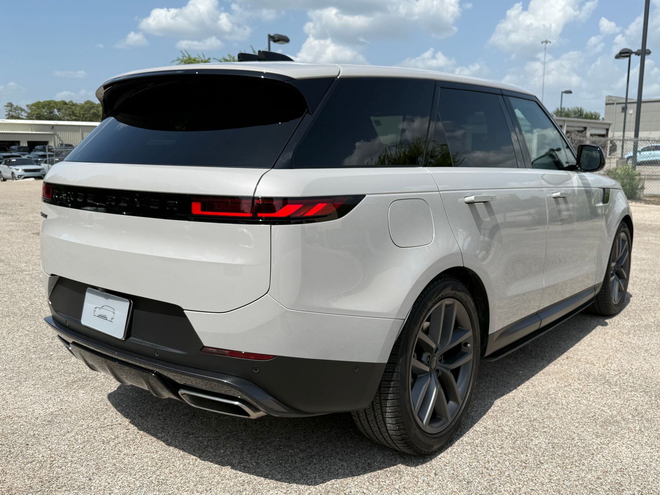 2026 Land Rover Range Rover Sport SE - Photo 9