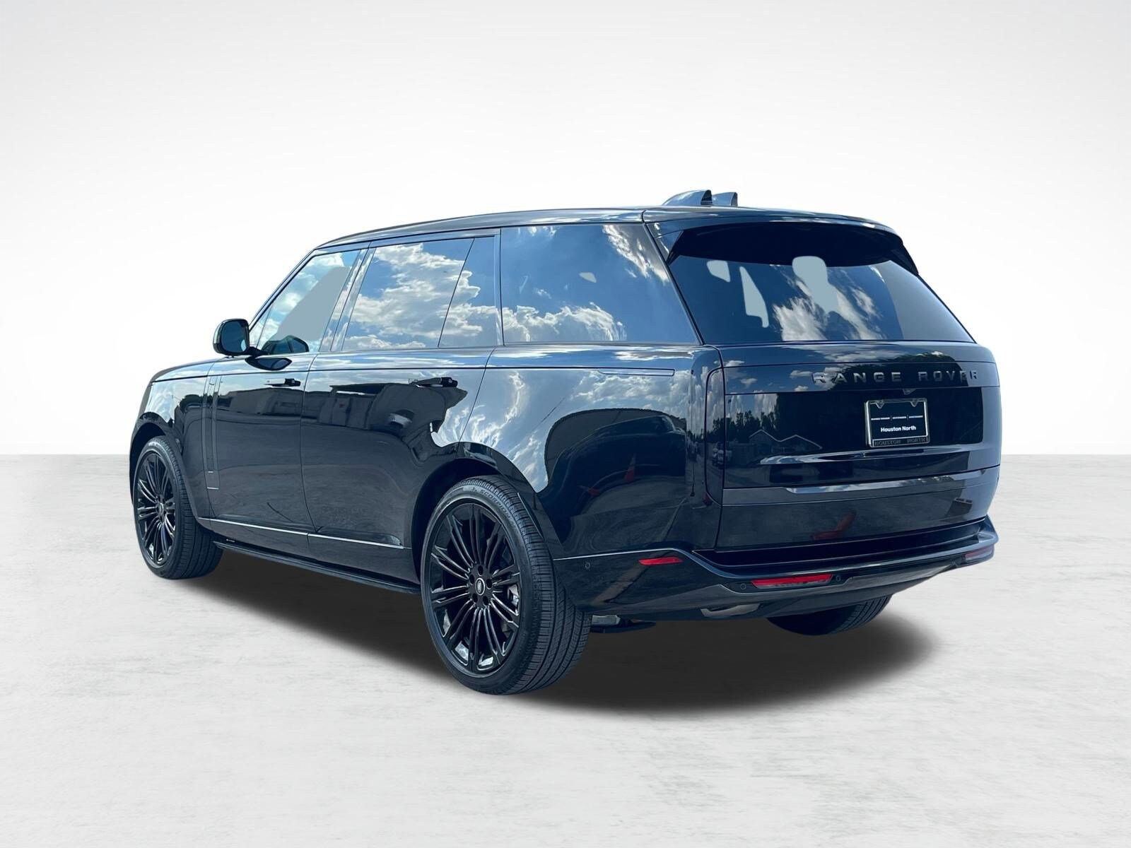 2025 Land Rover Range Rover SE photo 3