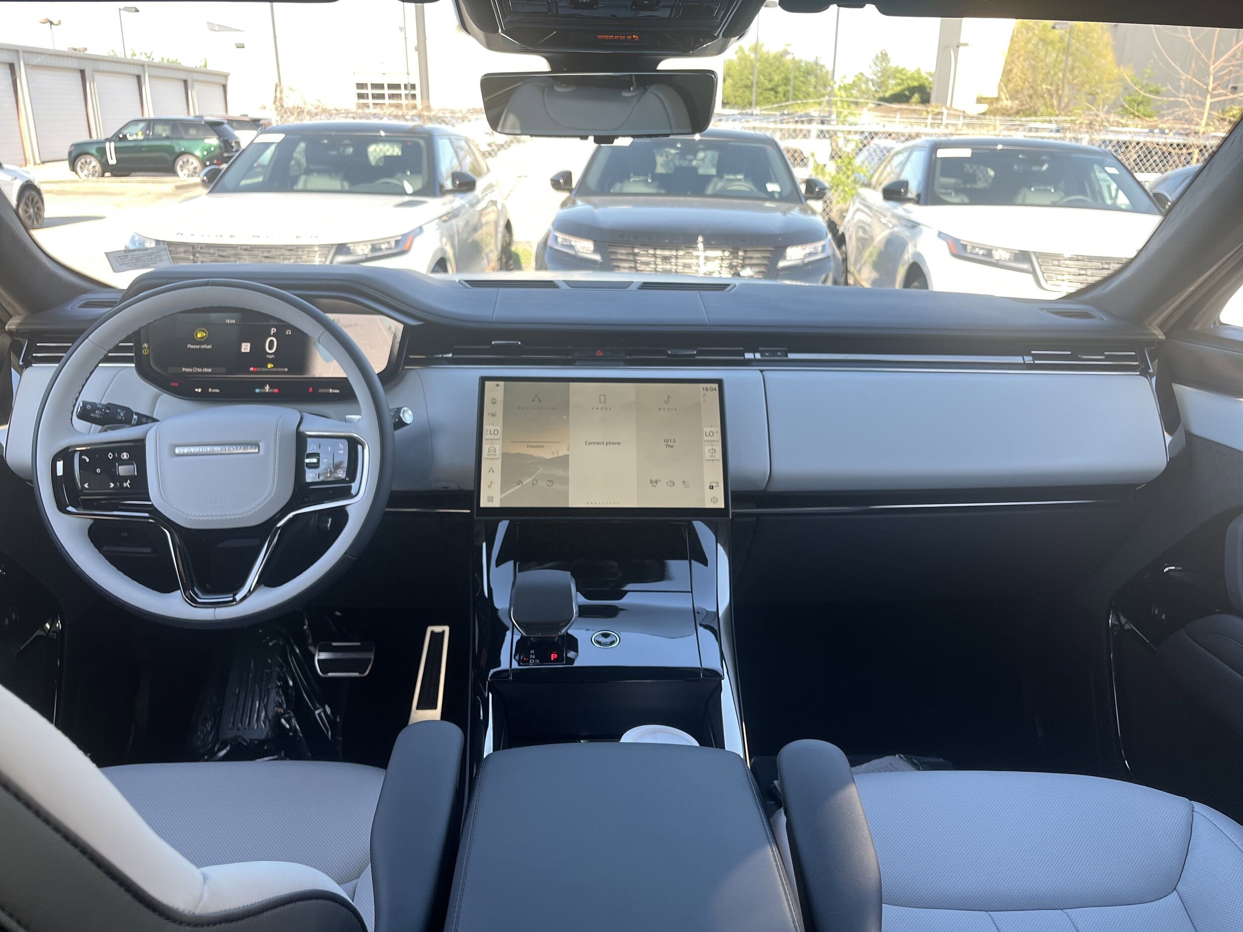 2025 Land Rover Range Rover Sport P530 Autobiography photo 3