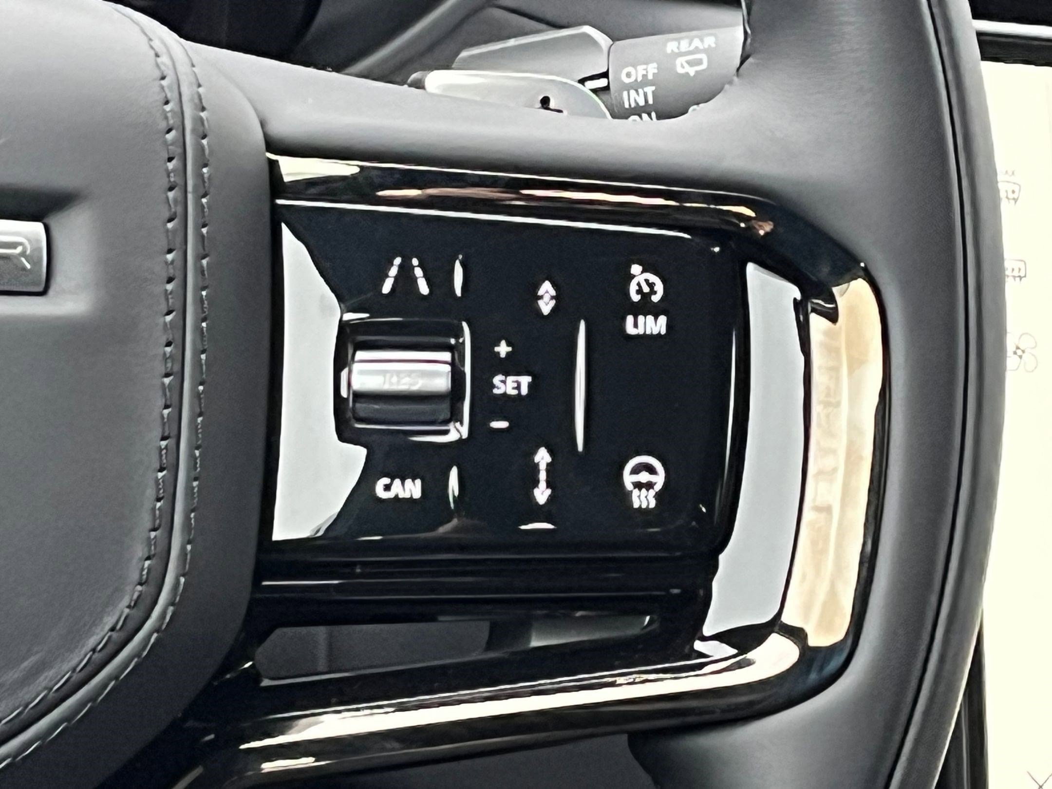 2026 Land Rover Range Rover Velar Dynamic SE - Photo 18