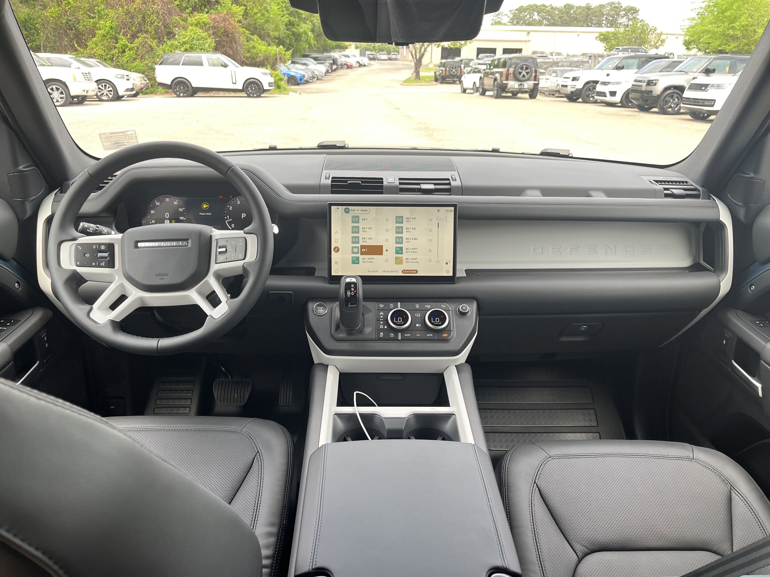 2025 Land Rover Defender S photo 3