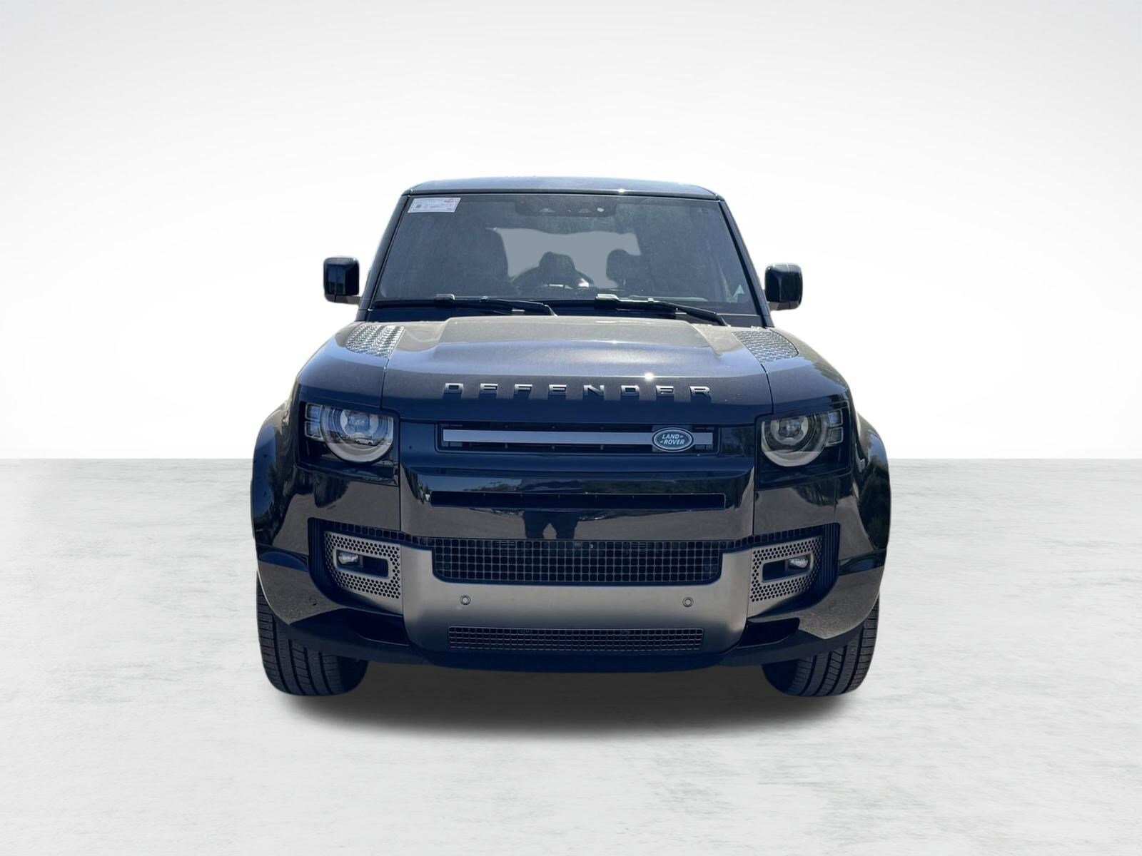 2025 Land Rover Defender 110 V8 photo 4