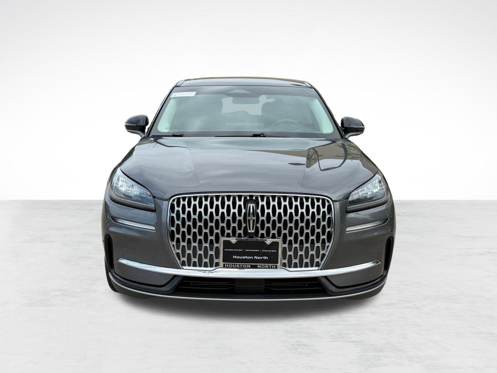 Corsair Standard SUV