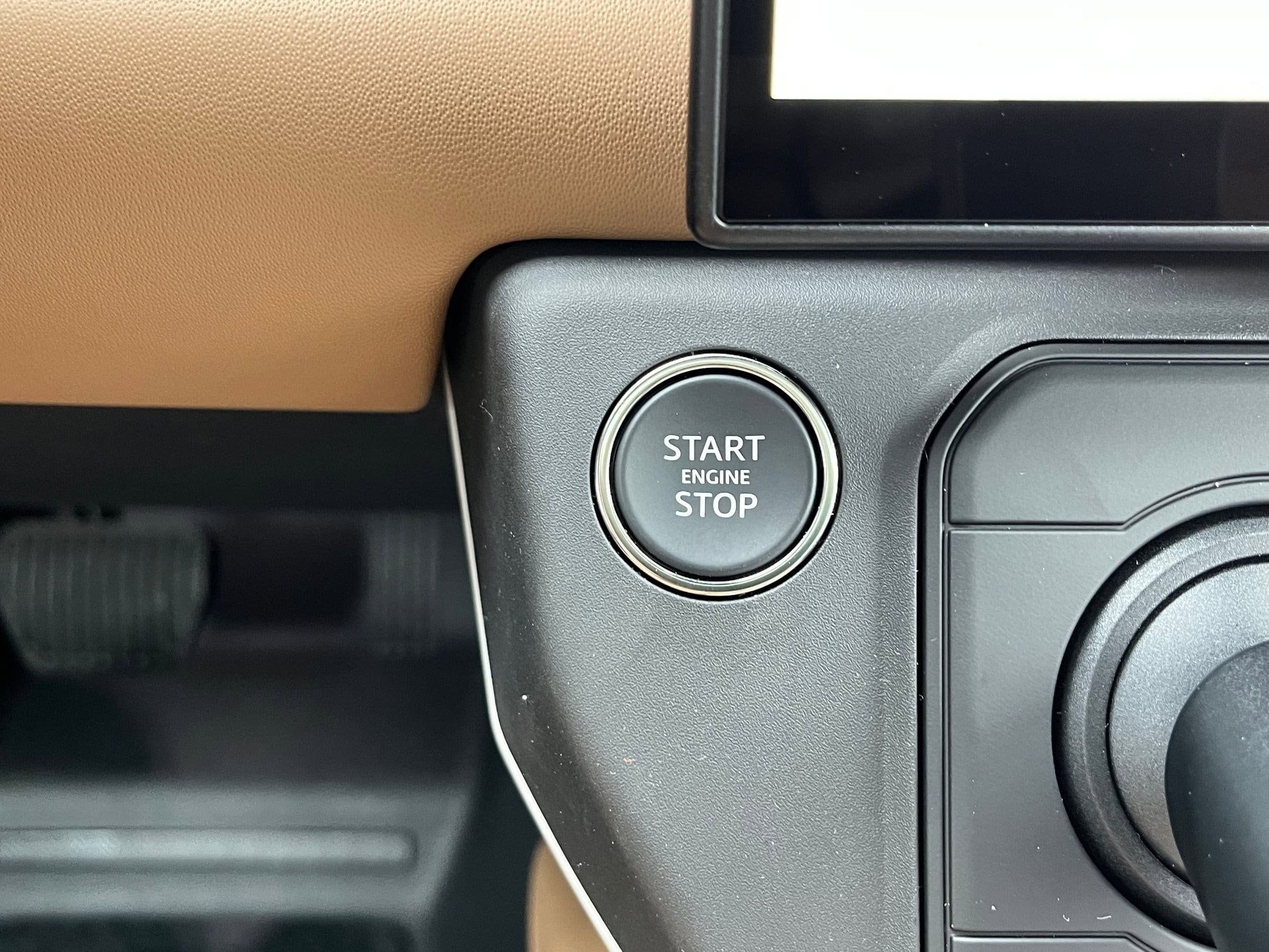 2026 Land Rover Defender X-Dynamic SE - Photo 30