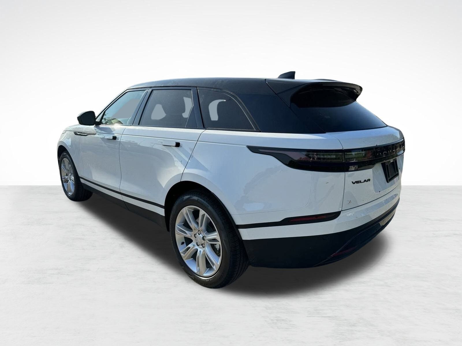 2025 Land Rover Range Rover Velar P250 S photo 3