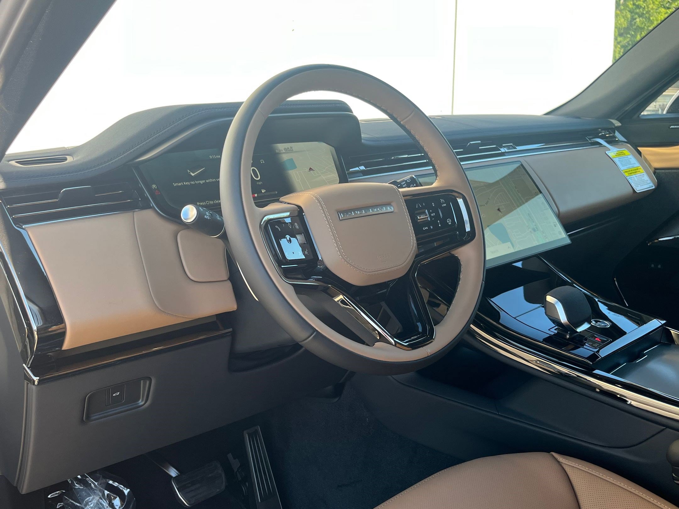 2025 Land Rover Range Rover Sport P530 Dynamic SE photo 3